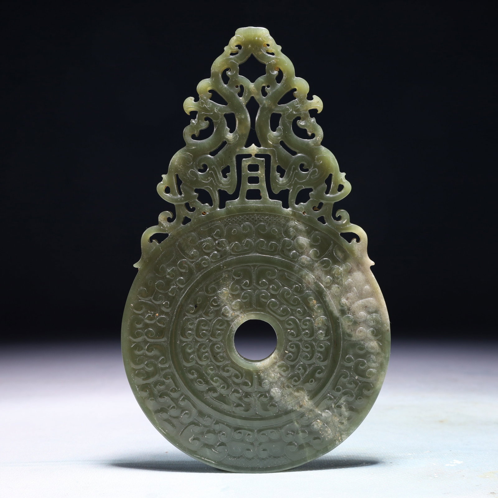 An Exquisite Green Jade Auspicious Cloud Pattern Pendant - 6
