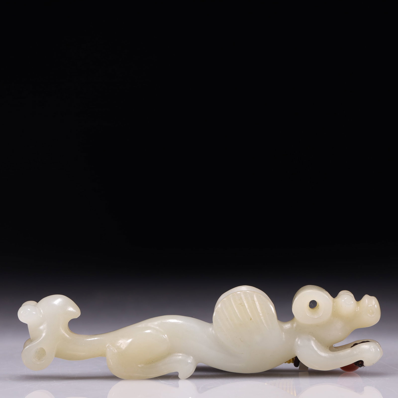 An Exquisite White Jade Cicada Ornament: An Exquisite White Jade Cicada Ornament,Qing Dynasty,China,Size:4.1inx0.4inx1in,Weight:60g 白玉蝉摆件,中国清代