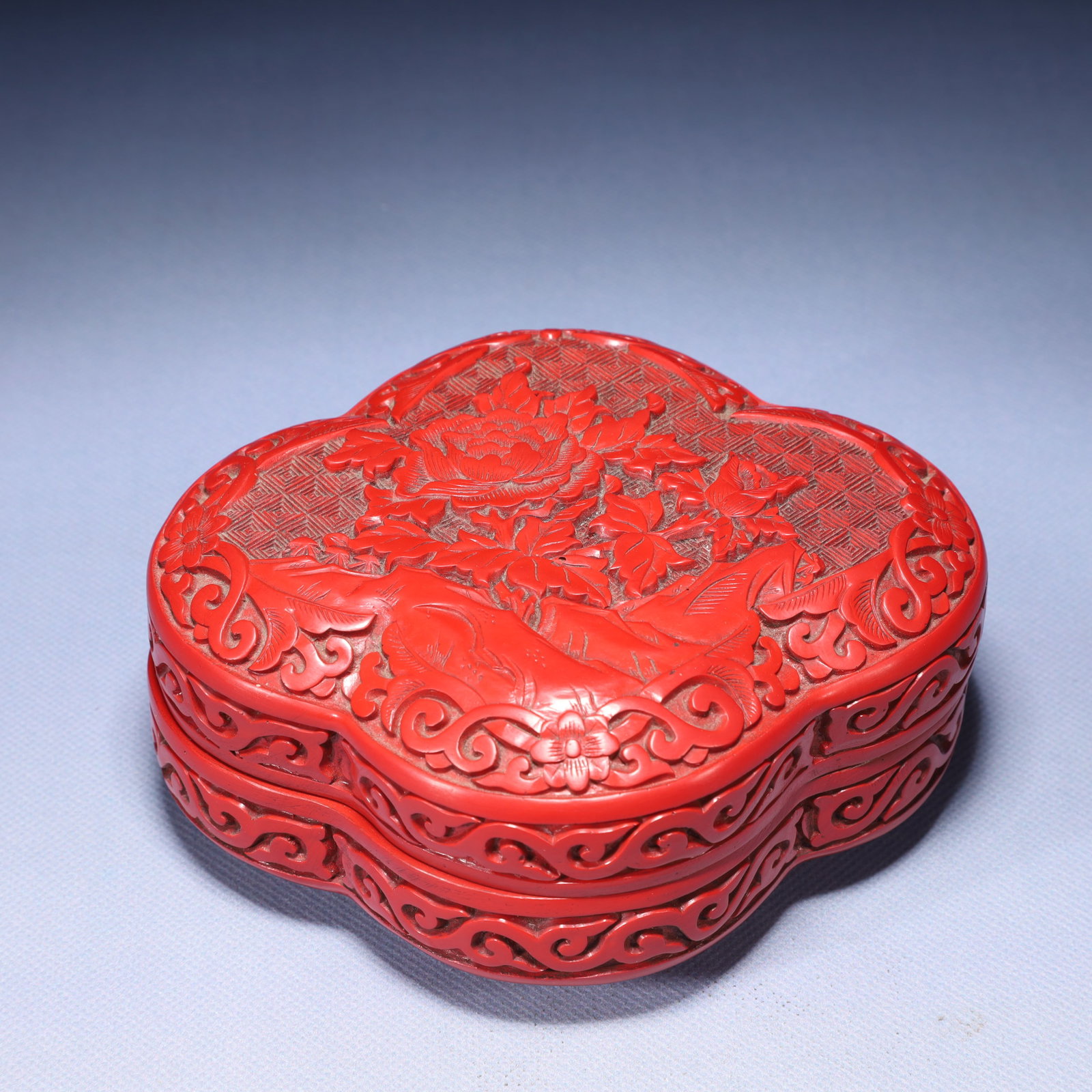 An Exquisite Carved Red Lacquer Flower Pattern Box with Cover: An Exquisite Carved Red Lacquer Flower Pattern Box with Cover,Qing Dynasty,China,Qianlong Four-character Mark,Size:5.9inx5.1inx2.6in,Weight:400g 剔红漆花卉纹盖