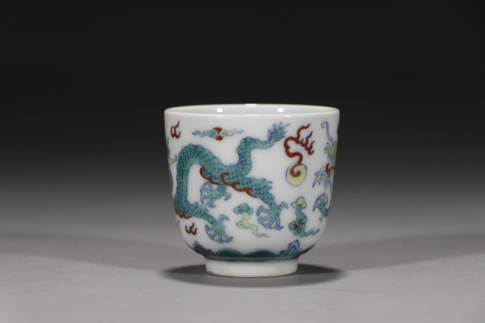 An Exquisite Doucai Auspicious Cloud and Dragon Pattern Cup - 2