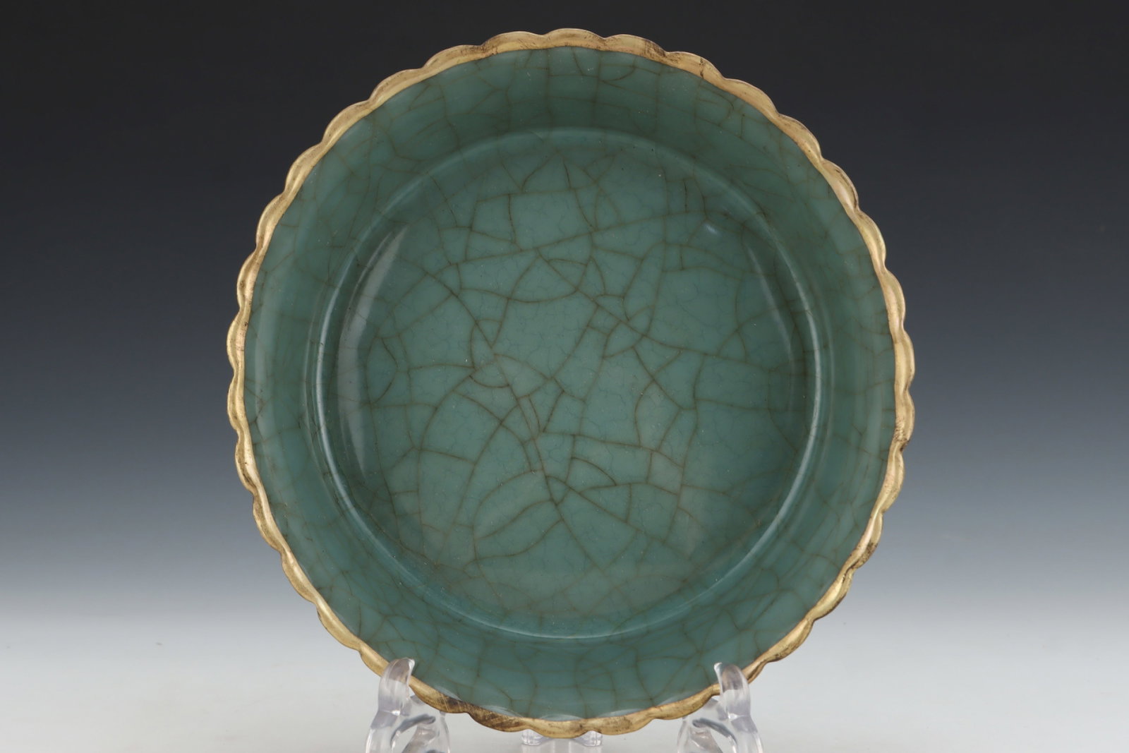An Exquisite Guan yao Celadon Glazed Painted Gold Brush Washer,with an Imperial Poem by Emperor: An Exquisite Guan yao Celadon Glazed Painted Gold Brush Washer,with an Imperial Poem by Emperor Qianlong,Song Dynasty,China,Size:2.8inx8.8in 官窑粉青釉描金