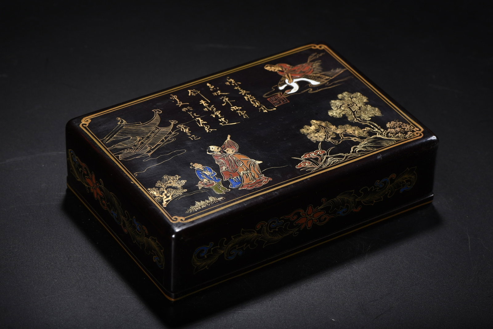 An Exquisite Carved Lacquer Painted Gold Character and Story Pattern Box with Cover,with poem: An Exquisite Carved Lacquer Painted Gold Character and Story Pattern Box with Cover,with poem,Qing Dynasty,China,Size:2inx4.7inx2in,Weight:370g