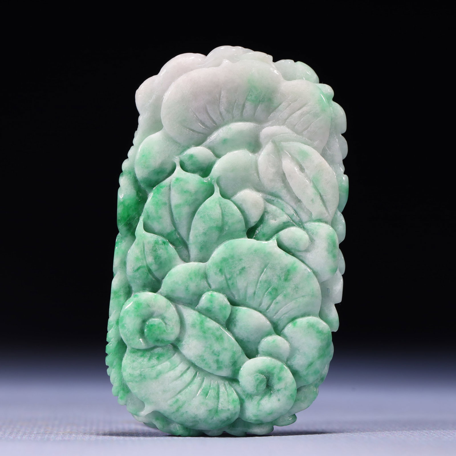 An Exquisite Jadeite Flower Pattern Pendant - 4