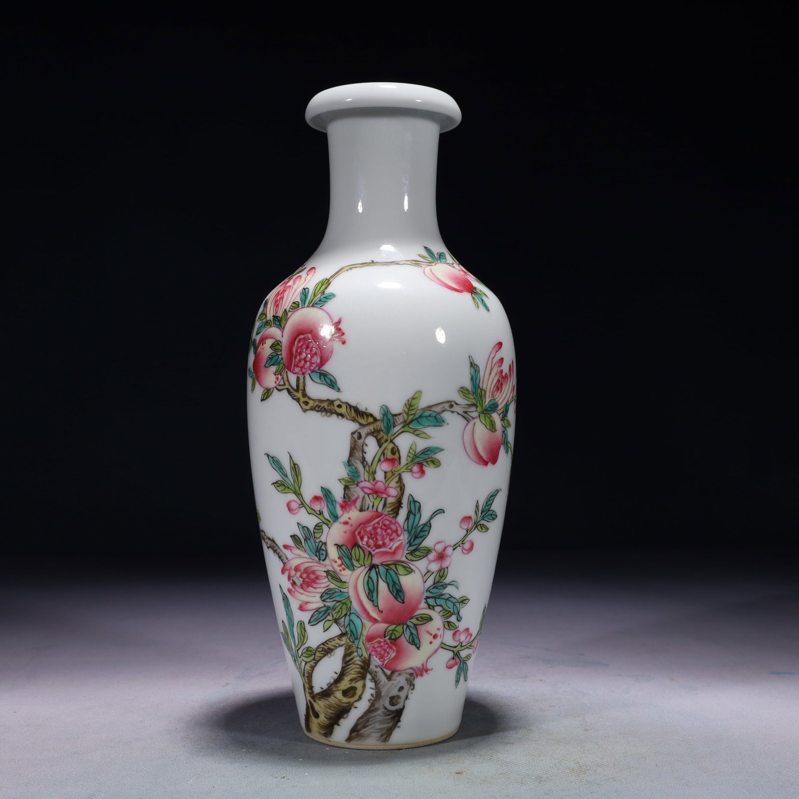 An Exquisite Famille-Rose Bats and Peach Pattern Vase,with poem: An Exquisite Famille-Rose Bats and Peach Pattern Vase,with poem,Qing Dynasty,China,Yongzheng Four-character Mark,Size:3.9inx10.2in,Weight:1550g 粉彩蝙蝠桃子纹