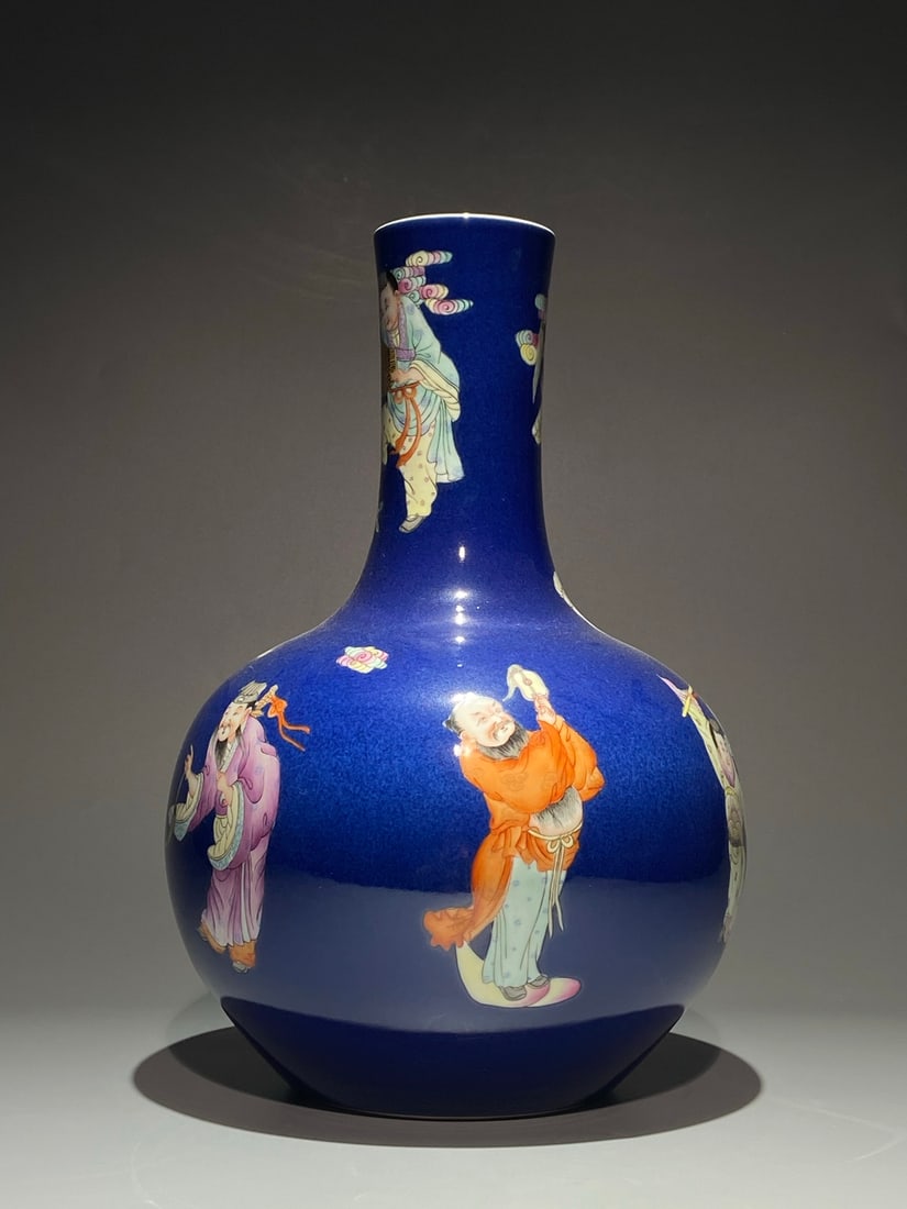 A Huge Blue Glazed Famille-Rose Figure Pattern Vase: A Huge Blue Glazed Famille-Rose Figure Pattern Vase,Qing Dynasty,China,Qianlong Six-character Mark,Size:15.7inx10.6in 蓝釉粉彩人物纹瓶,中国&