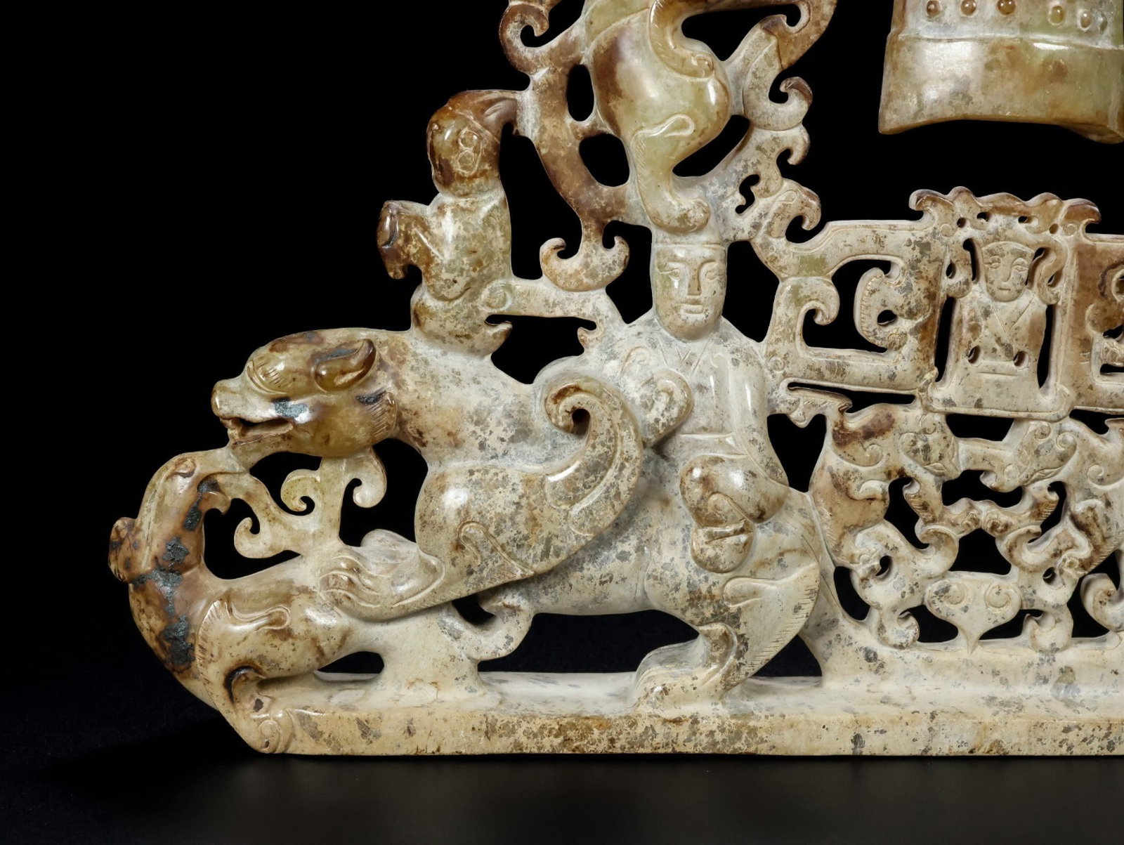 An Exquisite White Jade Figure Pattern Chime - 3