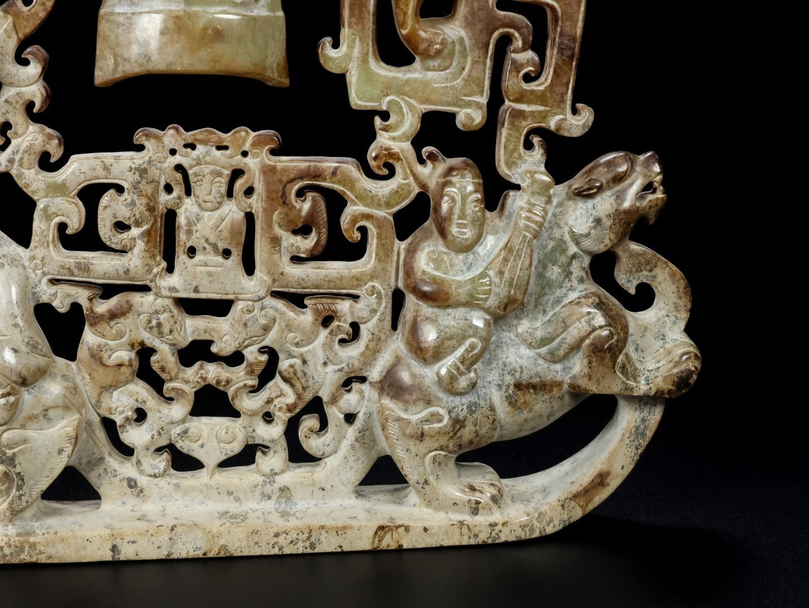 An Exquisite White Jade Figure Pattern Chime - 4
