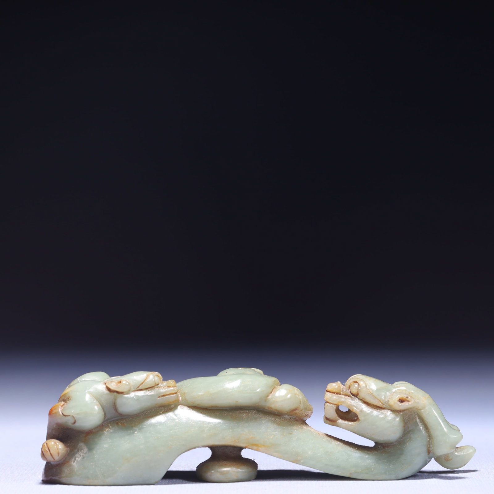 An Exquisite White Jade Dragon Ornament: An Exquisite White Jade Dragon Ornament,Qing Dynasty,China,Size:5.5inx1.2inx1.4in,Weight:229g 白玉龙摆件,中国清代