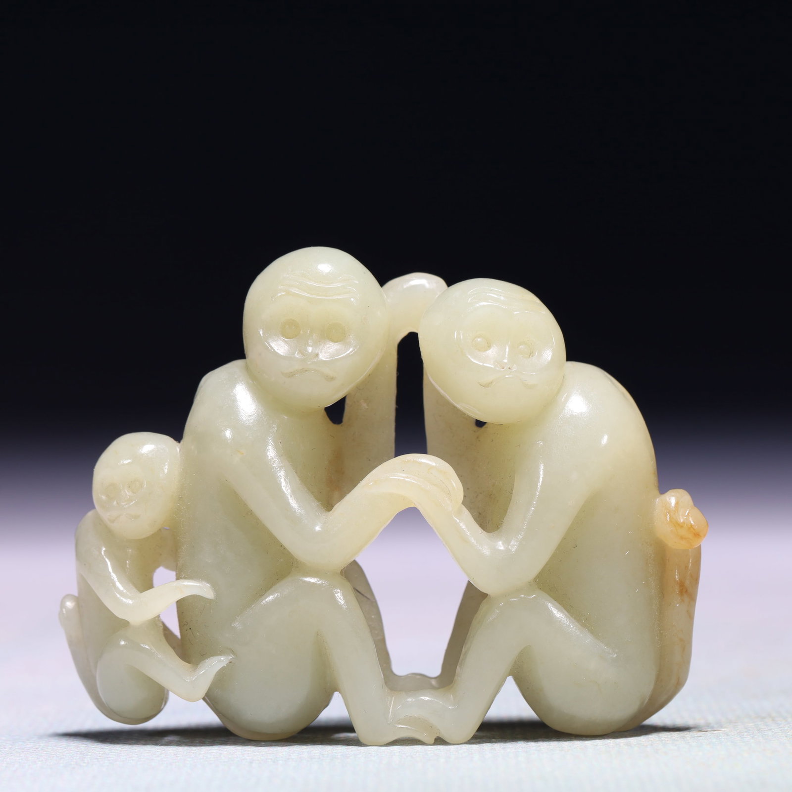 An Exquisite White Jade Monkey Ornament: An Exquisite White Jade Monkey Ornament,Qing Dynasty,China,Size:2.4inx0.6inx2.2in,Weight:64g 白玉猴子摆件,中国清代