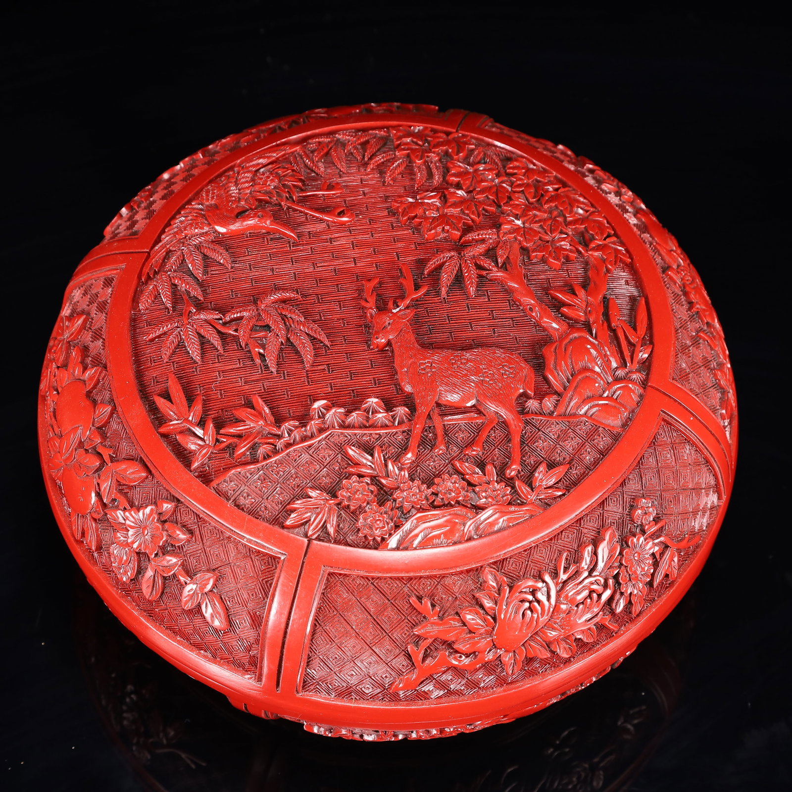 An Exquisite Carved Red Lacquer Flower and Deer Pattern Box with Cover: An Exquisite Carved Red Lacquer Flower and Deer Pattern Box with Cover,Qing Dynasty, China,Qianlong Four-character Mark,Size:9.8inx5.1in,Weight:1850g 剔红漆器花卉&#