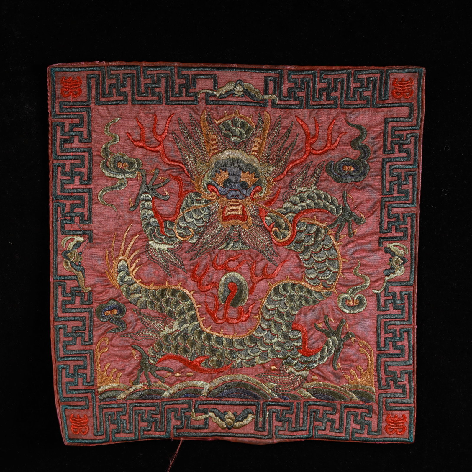 An Exquisite Embroidery Dragon Pattern Civil Official Rank Badges: An Exquisite Embroidery Dragon Pattern Civil Official Rank Badges,Qing Dynasty, China,Size:10.2inx10.2in 刺绣龙官补,中国清代