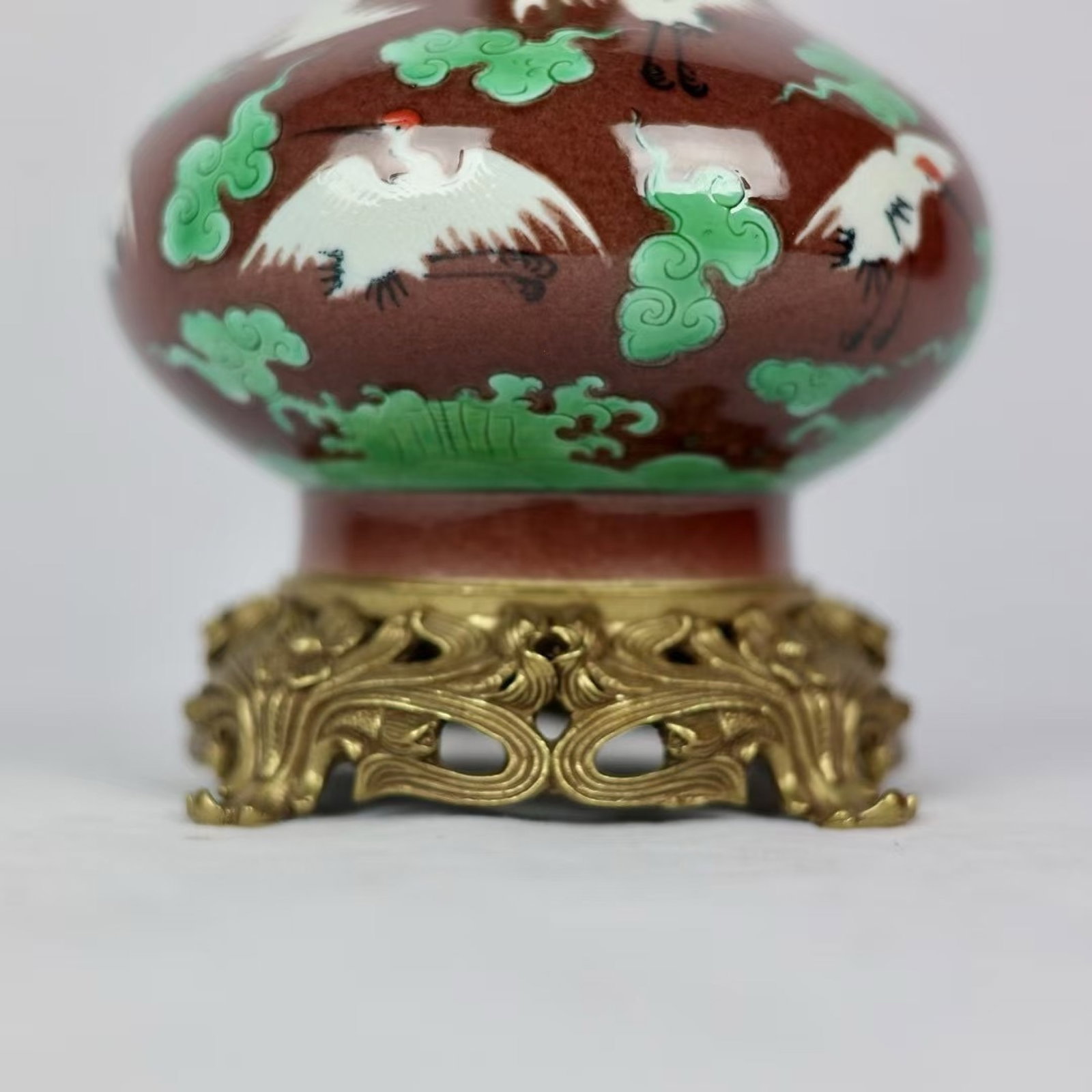 An Exquisite Biscuit Auspicious Cloud and Crane Pattern Vase - 5