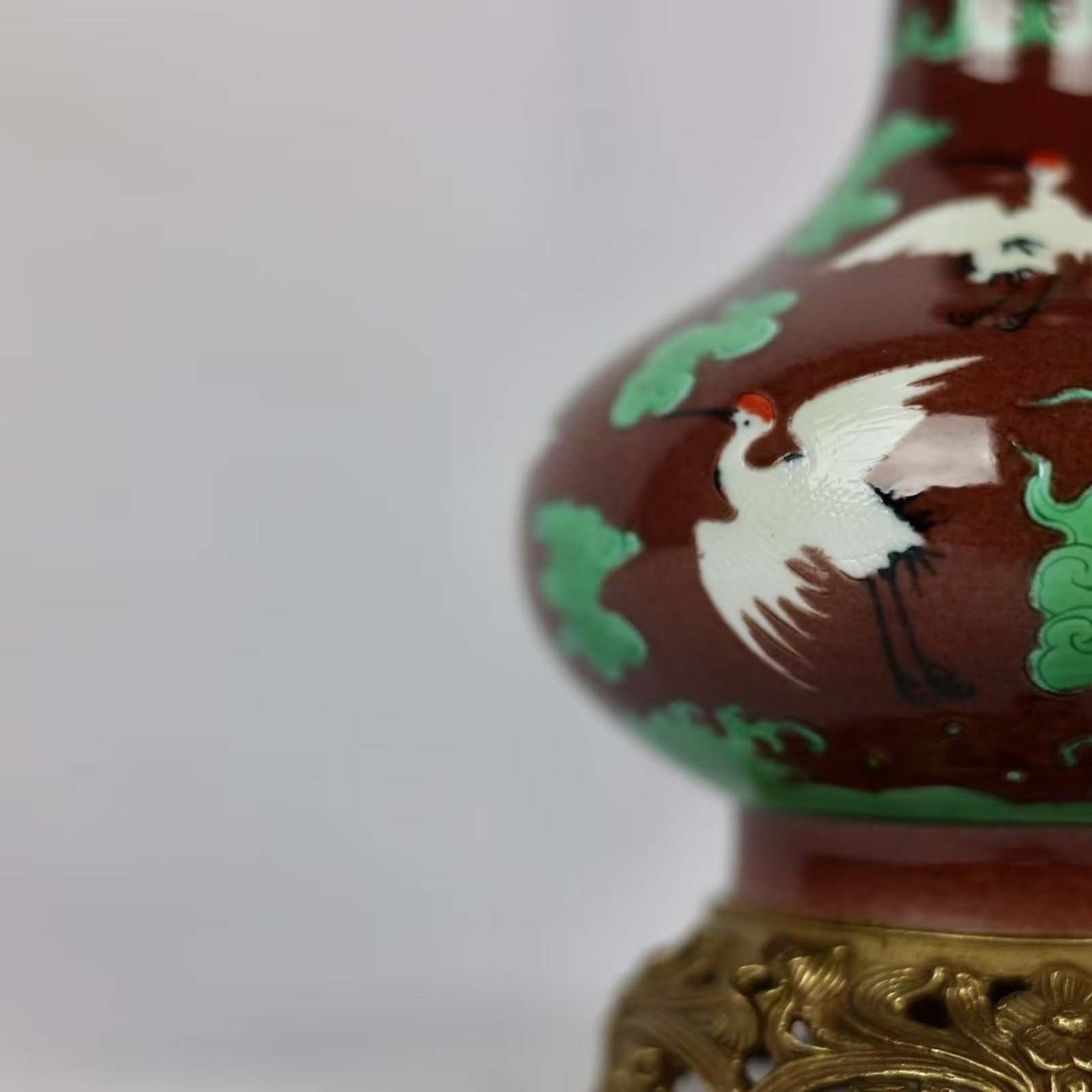 An Exquisite Biscuit Auspicious Cloud and Crane Pattern Vase - 6