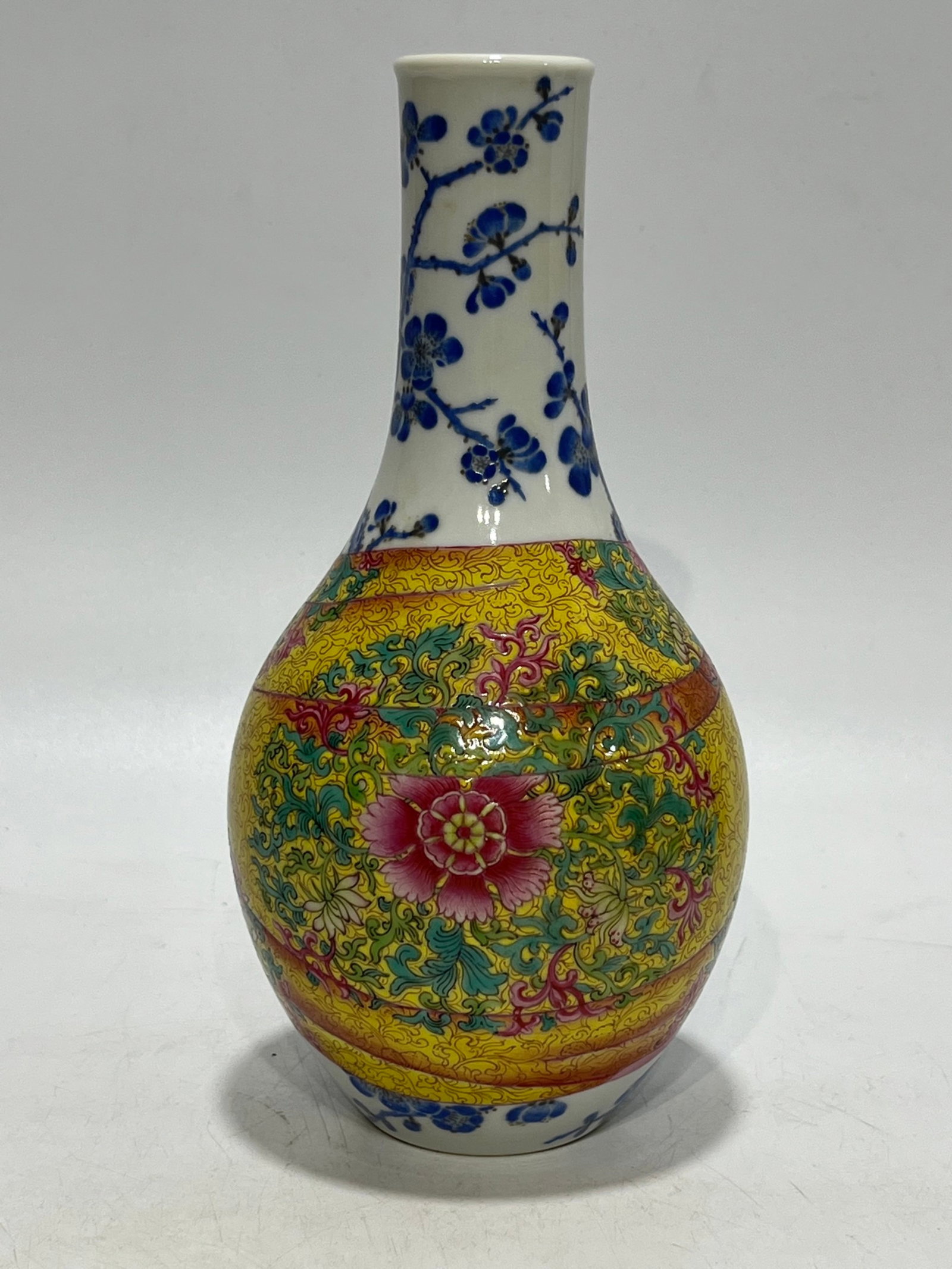 An Exquisite Blue and White Enamel Flower Pattern Vase (1 of 8)
