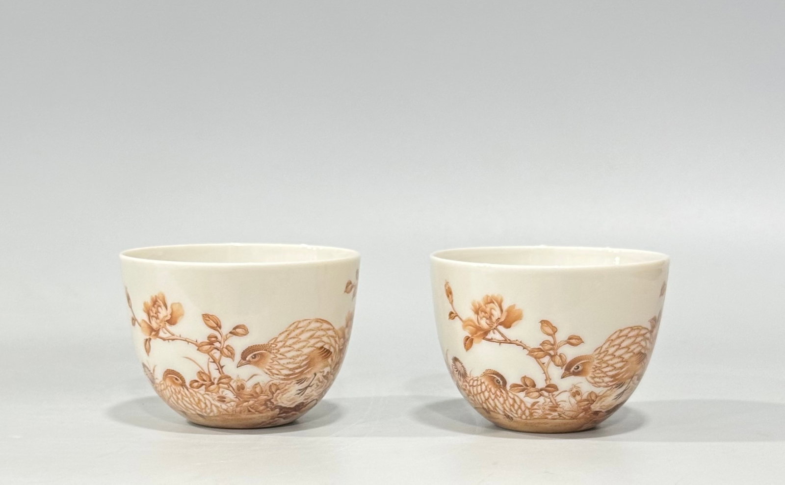 A Pair of Exquisite Iron-Red Flower and Bird Pattern Cups,with poem: A Pair of Exquisite Iron-Red Flower and Bird Pattern Cups,with poem,Qing Dynasty,China,Yongzheng Six-character Mark,Size:2inx2.6in 一对矾红花鸟纹杯é