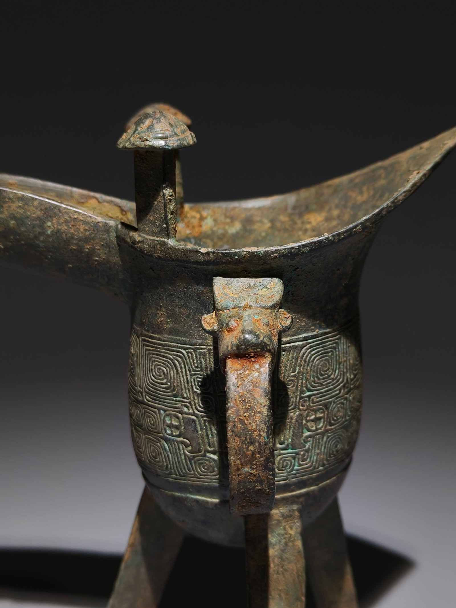 An Archaic Bronze Auspicious Cloud Pattern Tripod Cup - 2