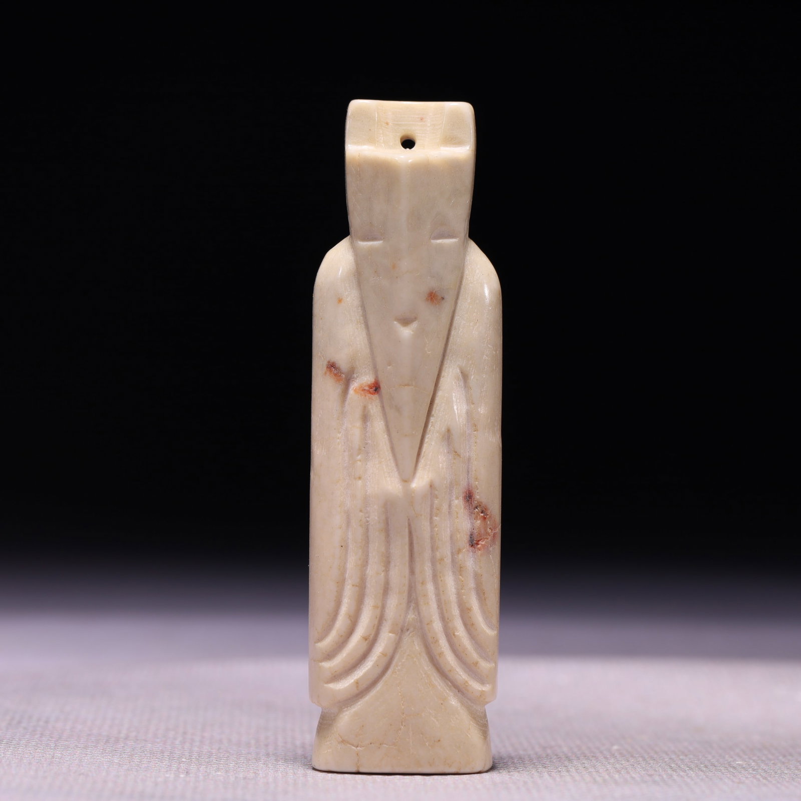An Archaic Hongshan Culture White chicken bones Figure Ornament: An Archaic Hongshan Culture White chicken bones Figure Ornament,Ancient Time,China,Size:1inx0.6inx3in,Weight:44g 红山文化鸡骨白人物摆件