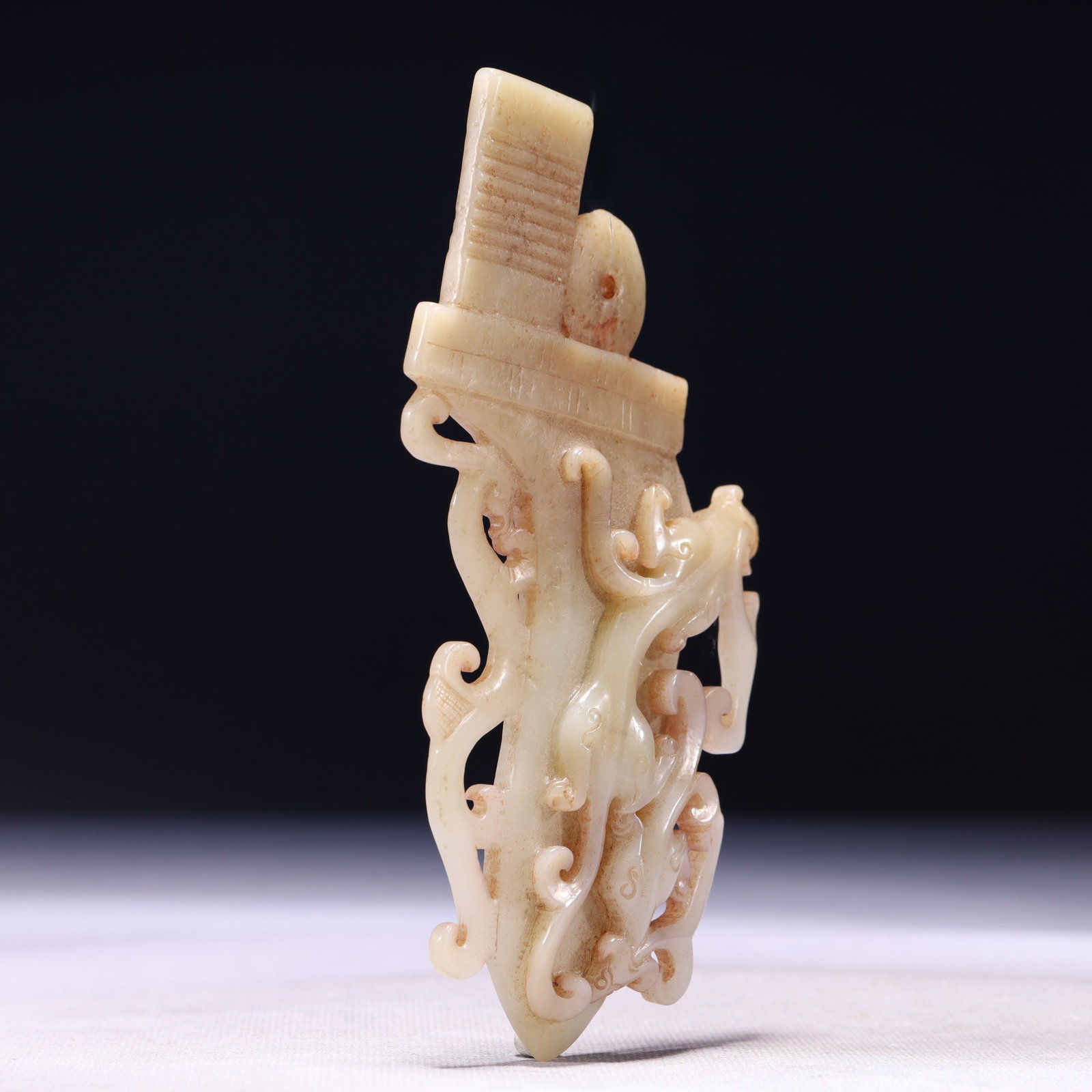 An Exquisite White Jade Dragon Pattern Pendant - 5