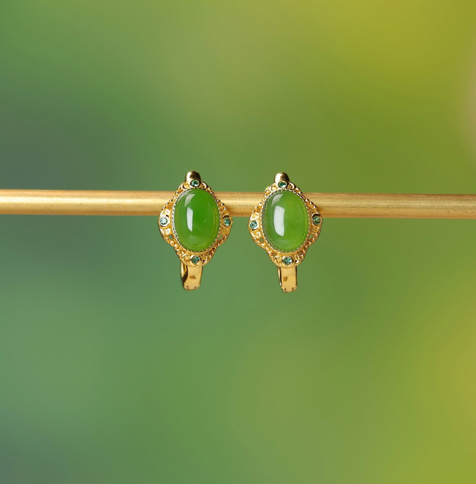 A Pair of Exquisite Sterling Silver-Gold Plated Inlaid Jasper Earrings,Inlaid Diamond: A Pair of Exquisite Sterling Silver-Gold Plated Inlaid Jasper Earrings,Inlaid Diamond,Size:0.2inx0.3in