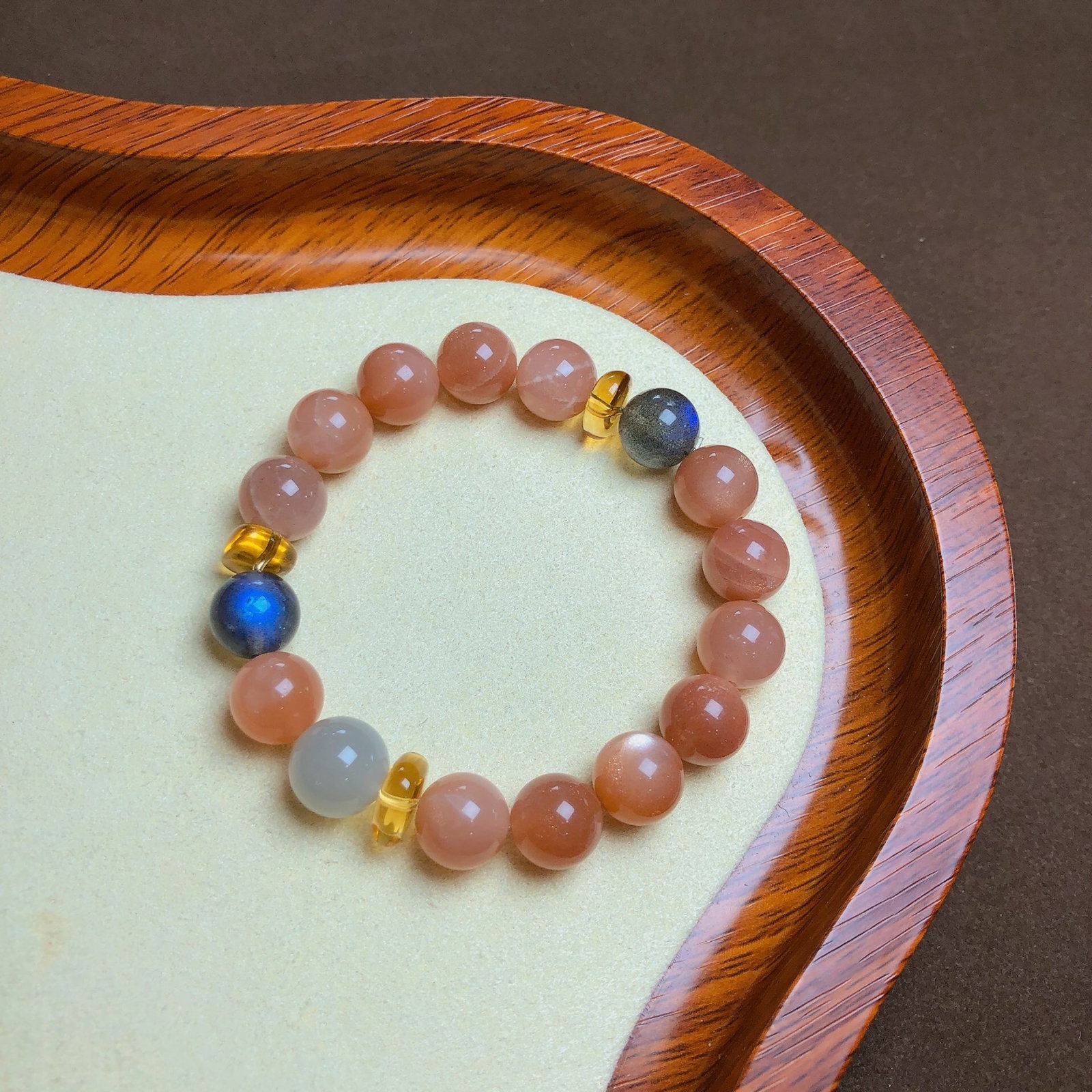 An Exquisite Crystal Bracelets: An Exquisite Crystal Bracelets,Size:0.4in,Weight:29.2g 水晶手串