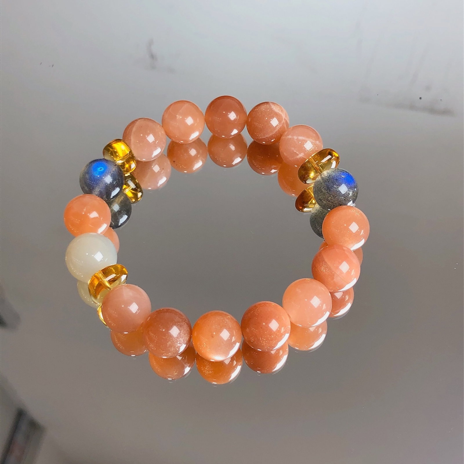 An Exquisite Crystal Bracelets - 2