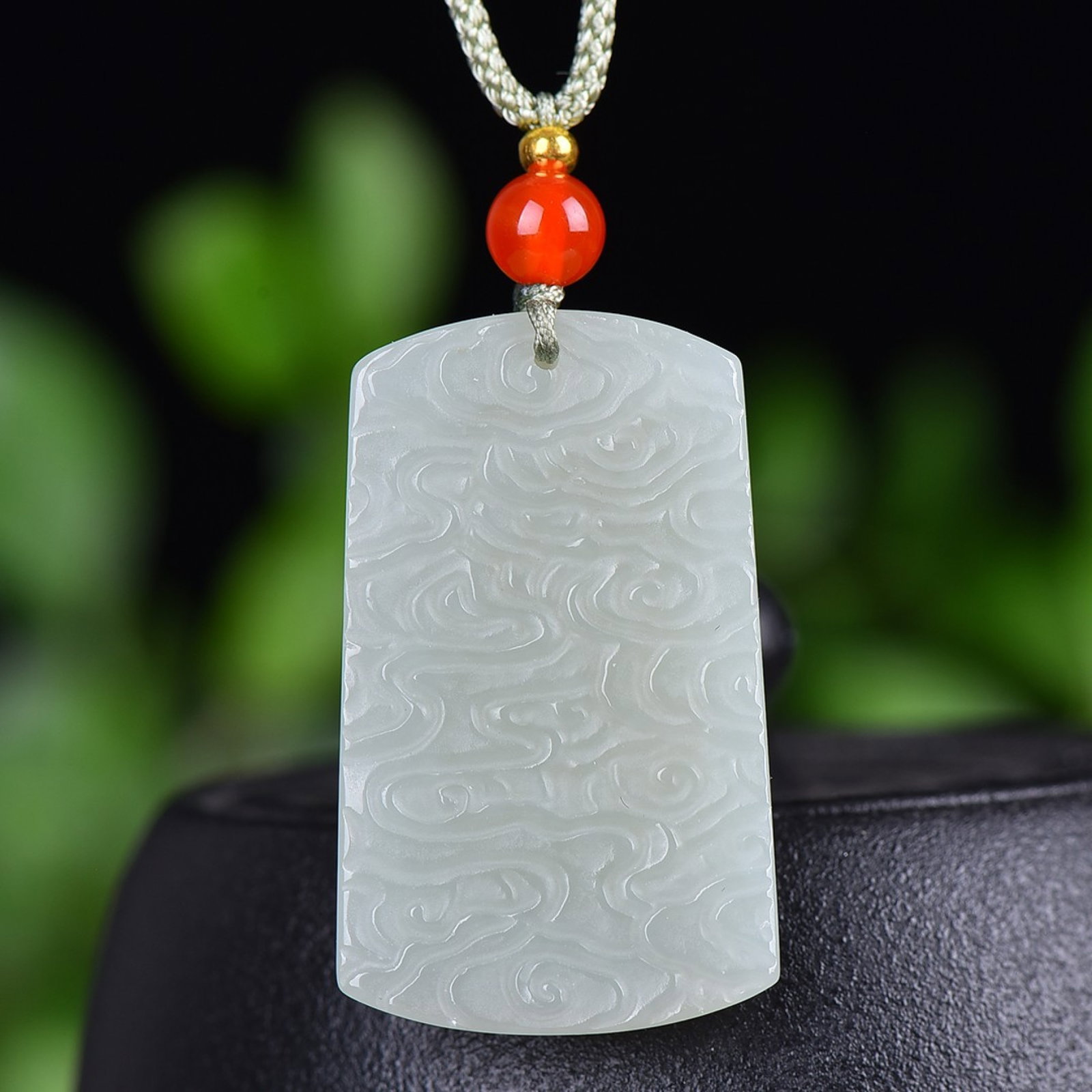 An Exquisite White Jade Dragon Pattern Pendant - 2