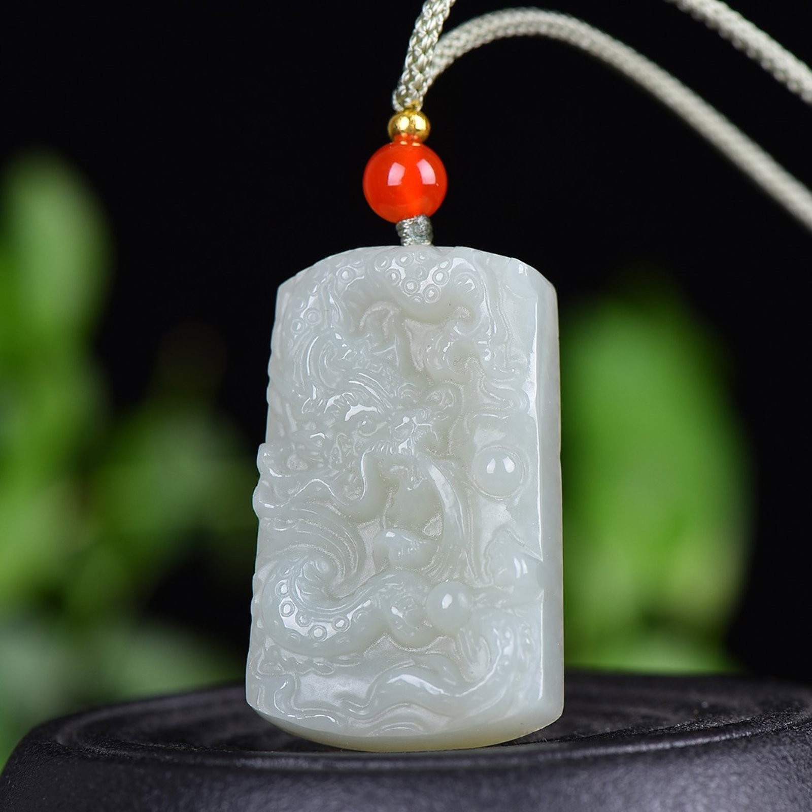 An Exquisite White Jade Dragon Pattern Pendant - 3