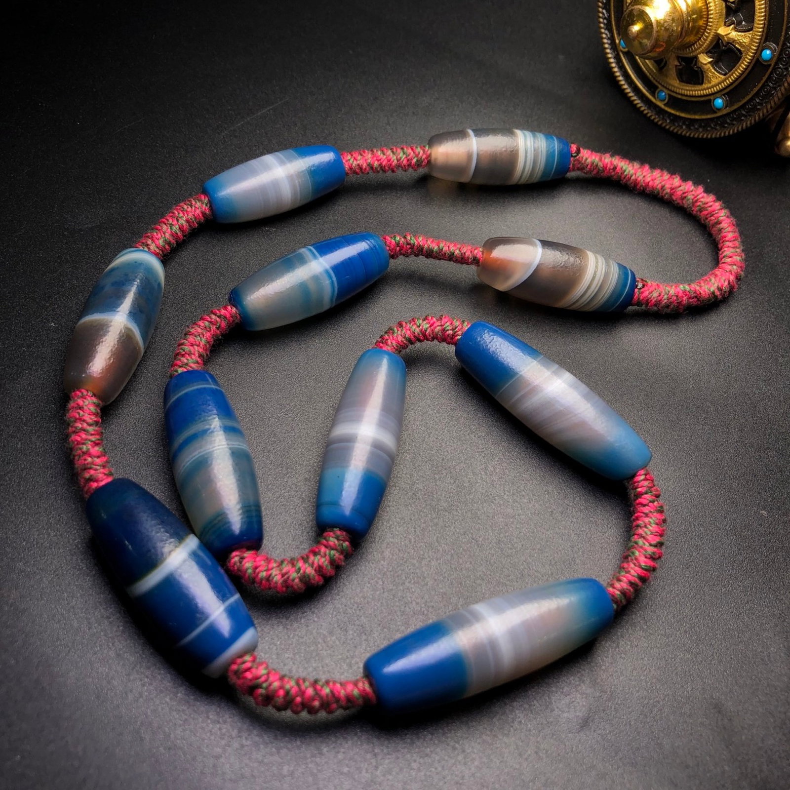 A Precious Agate Necklace - 6