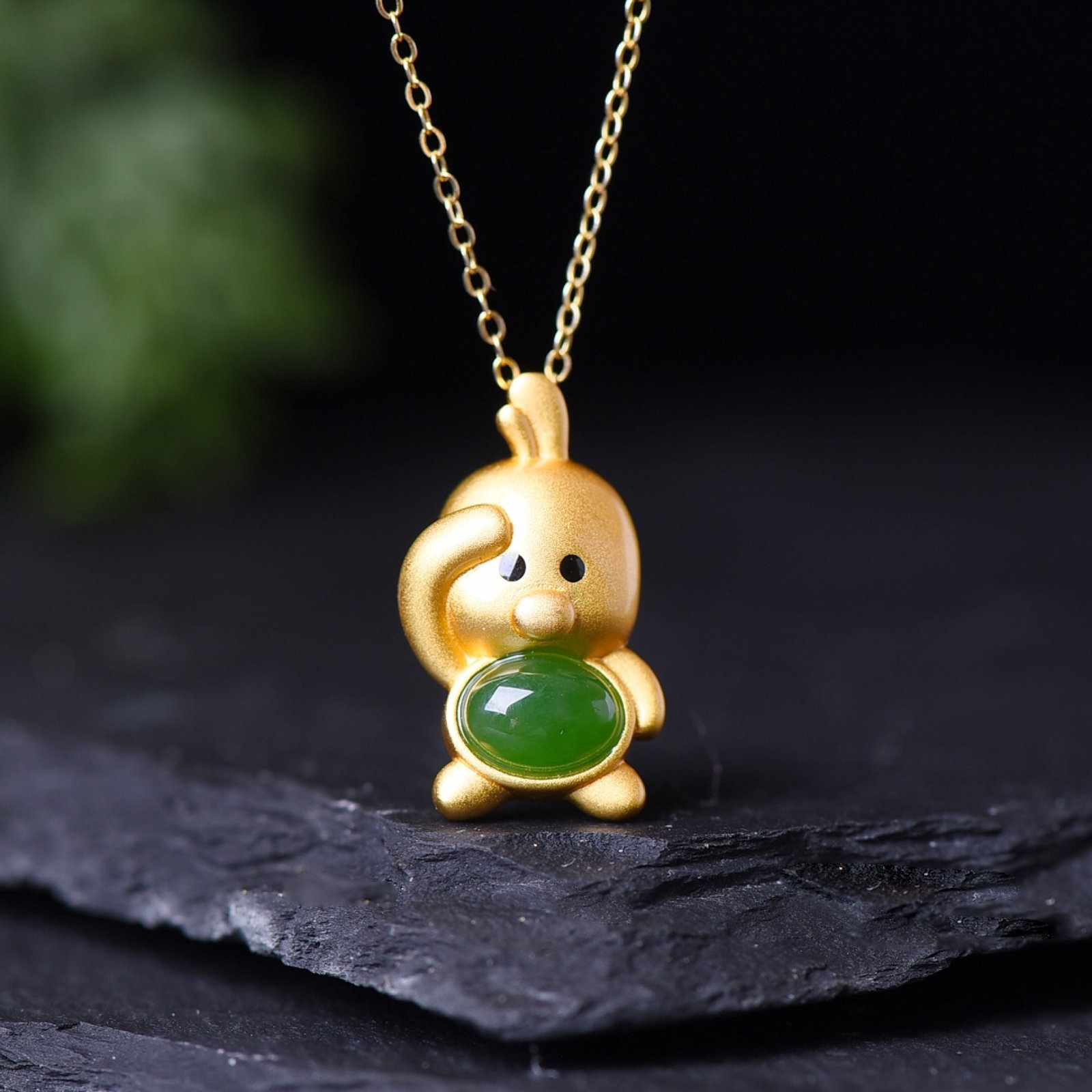 An Exquisite Sterling Silver-Gold Plated Inlaid Jasper Pendant: An Exquisite Sterling Silver-Gold Plated Inlaid Jasper Pendant,Size:0.2inx0.3in 纯银镀金镶碧玉吊坠
