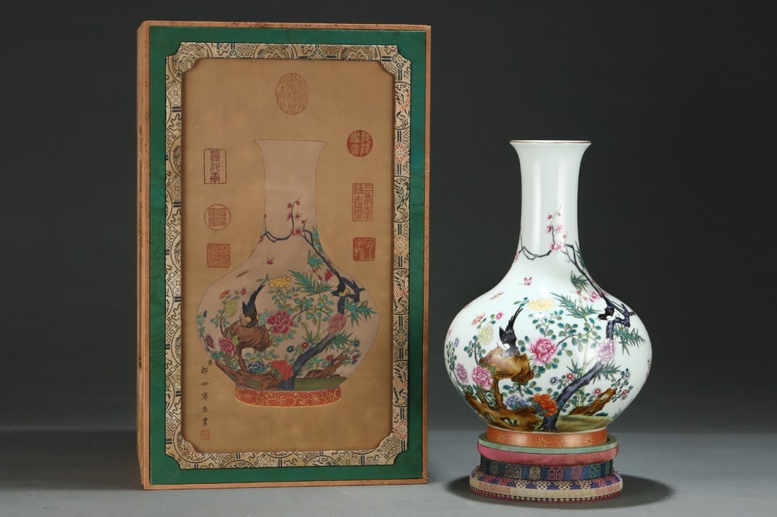 A RareFamille Rose Gilt-Decorated Presentation Vase With Flowers, Birds And Poem: A RareFamille Rose Gilt-Decorated Presentation Vase With Flowers, Birds And Poem,Qing Dynasty, China, Yongzheng Six-character Mark,Size:12.6inx8.8in 粉彩花鸟诗文