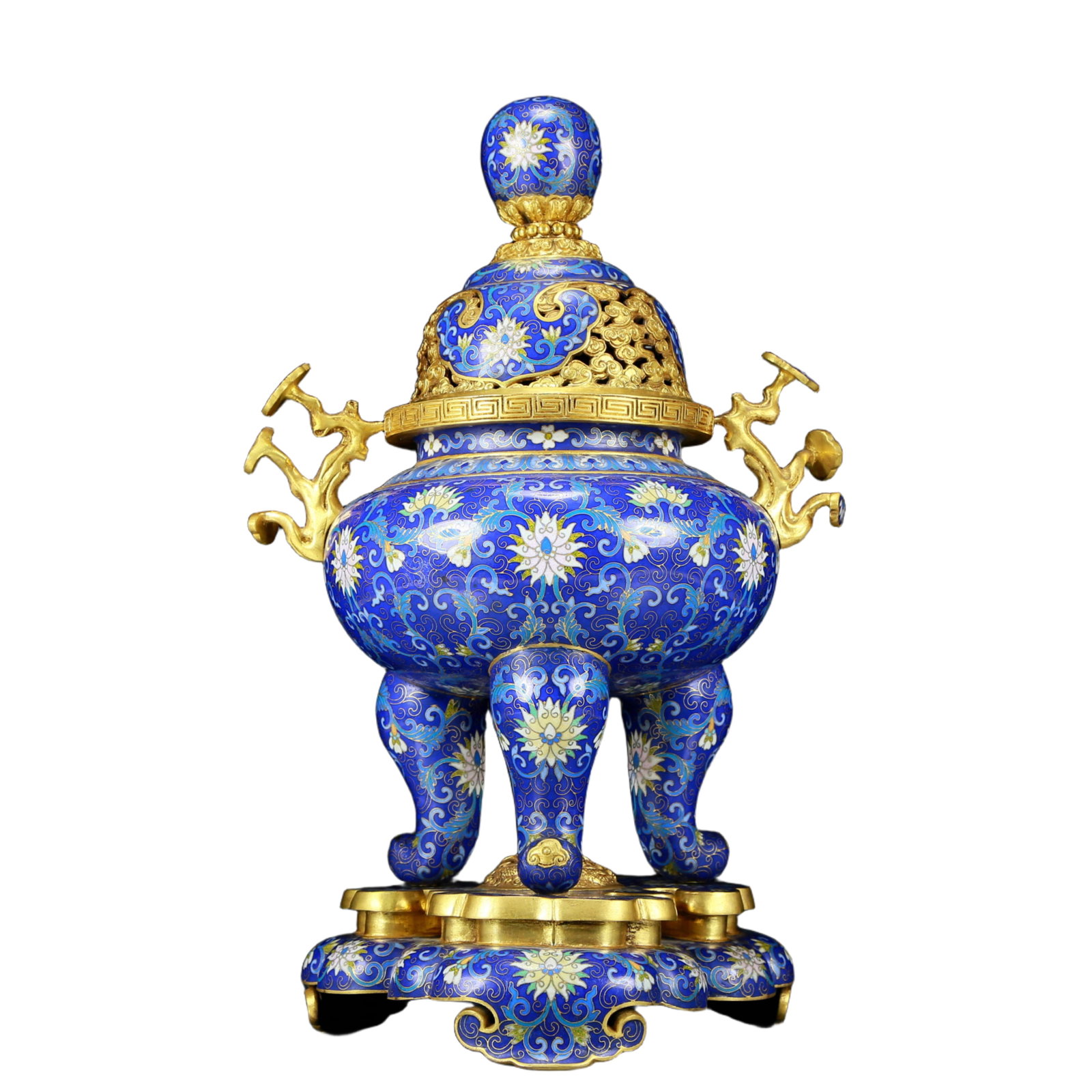 An exquisite cloisonn?? tangled lotus pattern two-eared tripod censer with lid: An exquisite cloisonné double-eared tripod censer with a lid and a lotus pattern. The application of filigree technology makes the decoration of this collection more detailed and