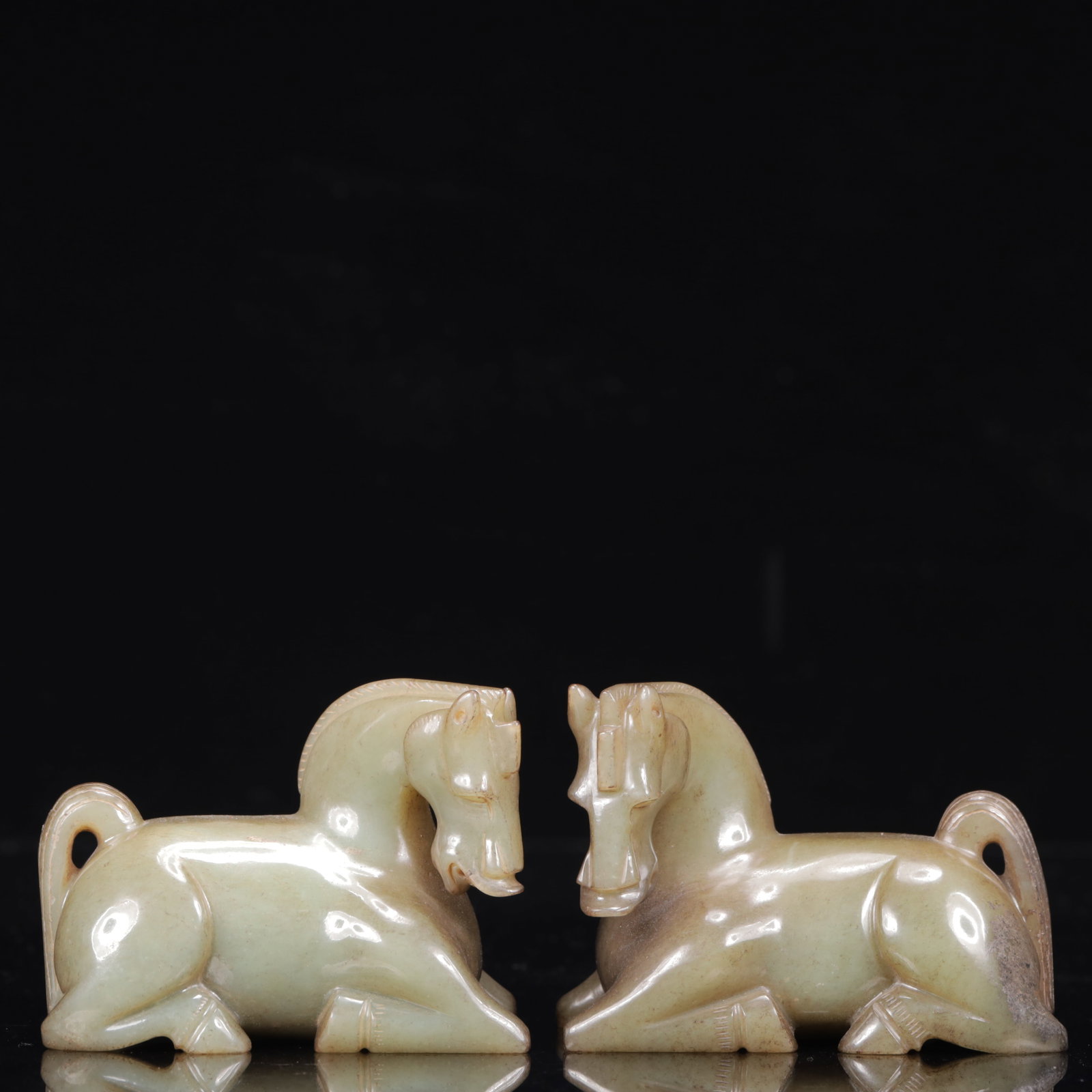 A Pair of Exquisite Greenish Jade Horse Ornament: A Pair of Exquisite Greenish Jade Horse Ornaments,Qing Dynasty,China,Size:3.5inx2inx2.6in,Weight:689g 一对青白玉马摆件,中国清代