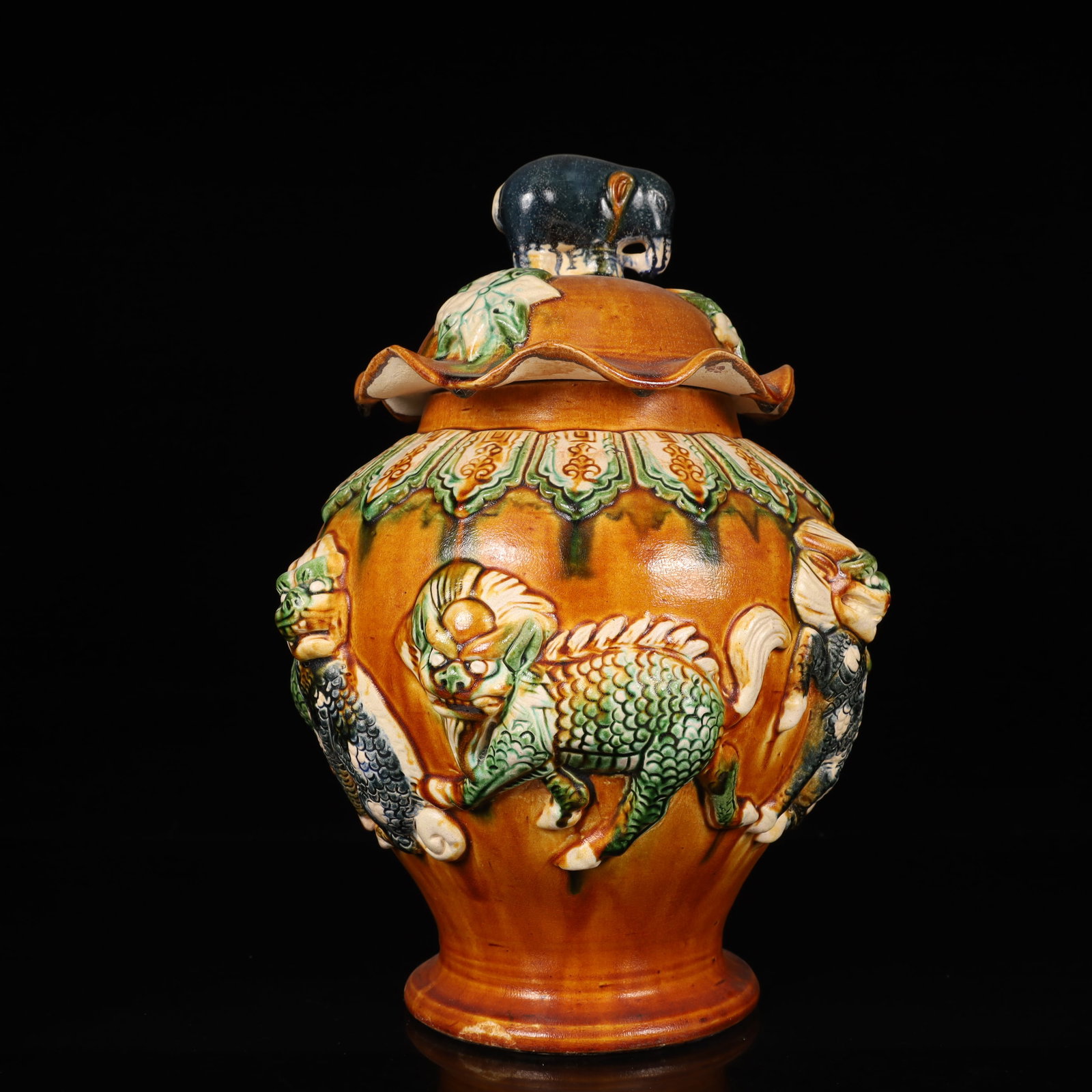 A Rare Tang Tri-Color Glazed Pottery Auspicious Beast Pattern Cover Jar (1 of 14)