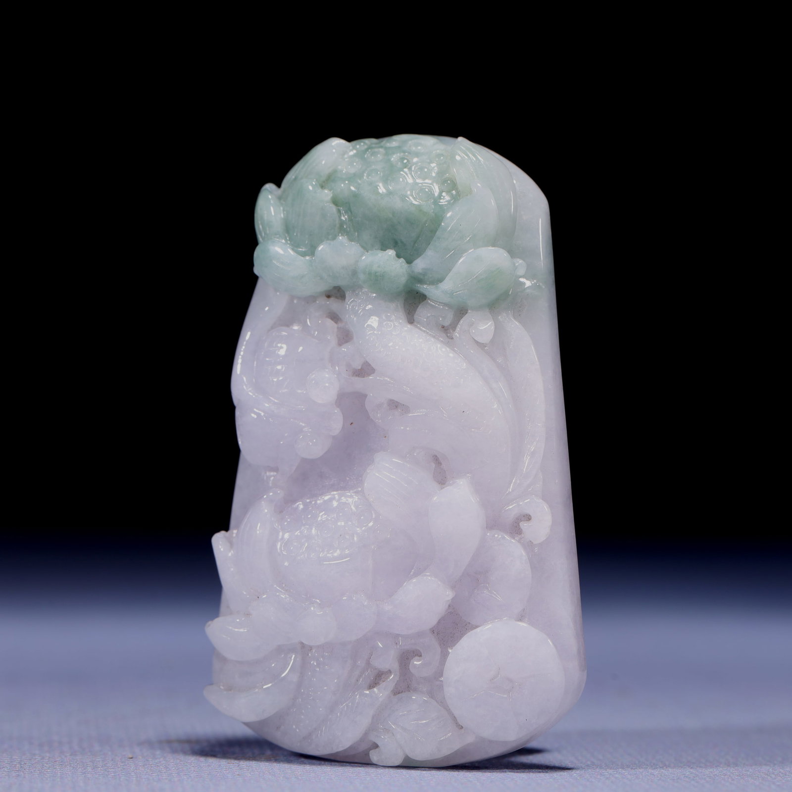 An Exquisite Jadeite Flower Pattern Pendant - 2