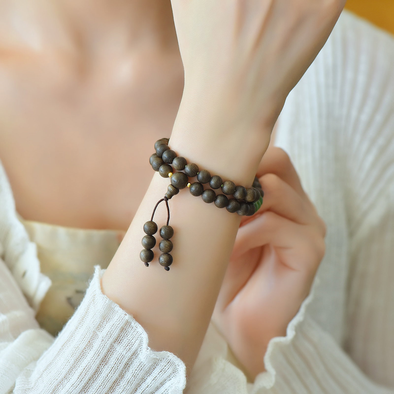 An Exquisite Jasper Eaglewood Bracelets (1 of 6)