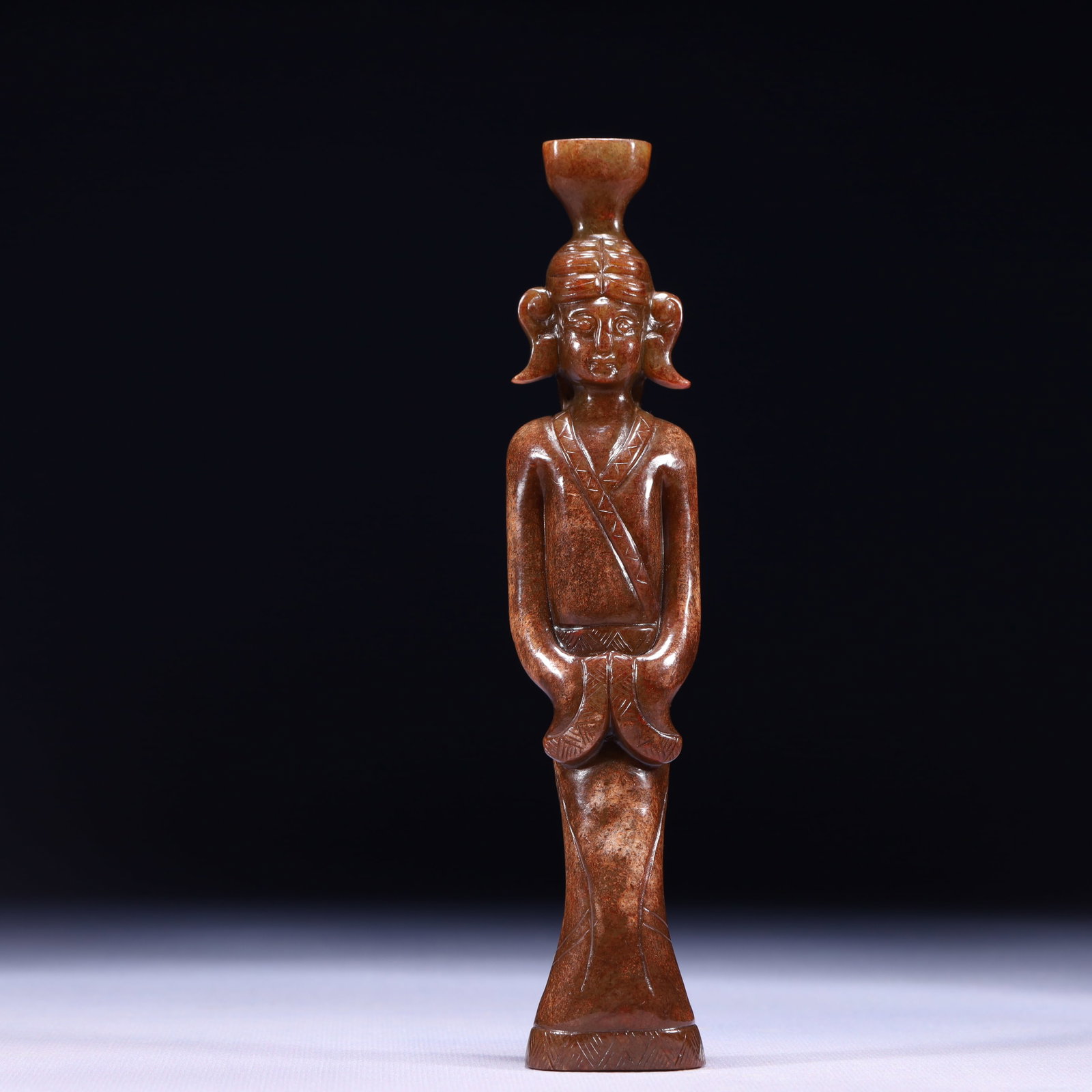 An Exquisite Archaic Jade Figure Ornament: An Exquisite Archaic Jade Figure Ornament,Ancient Time,China,Size:1.6inx1inx7.5in,Weight:248g 高古玉人物摆件,中国远古时期