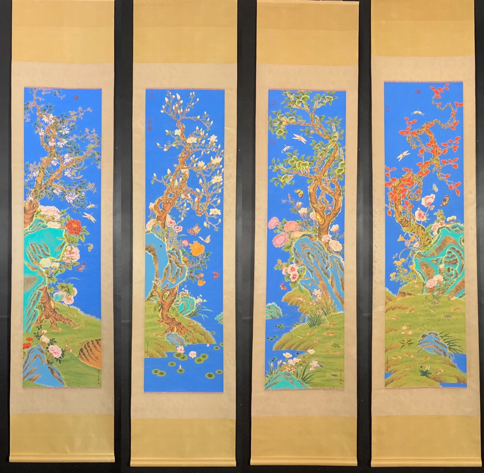 A Set of Chinese Vertical Scroll Ink Painting of Flower on Paper: A Set of Chinese Vertical Scroll Ink Painting of Flower on Paper,Lang Shining,Size:68.9inx18.1in 一套中国水墨花卉画立轴,郎ߏ