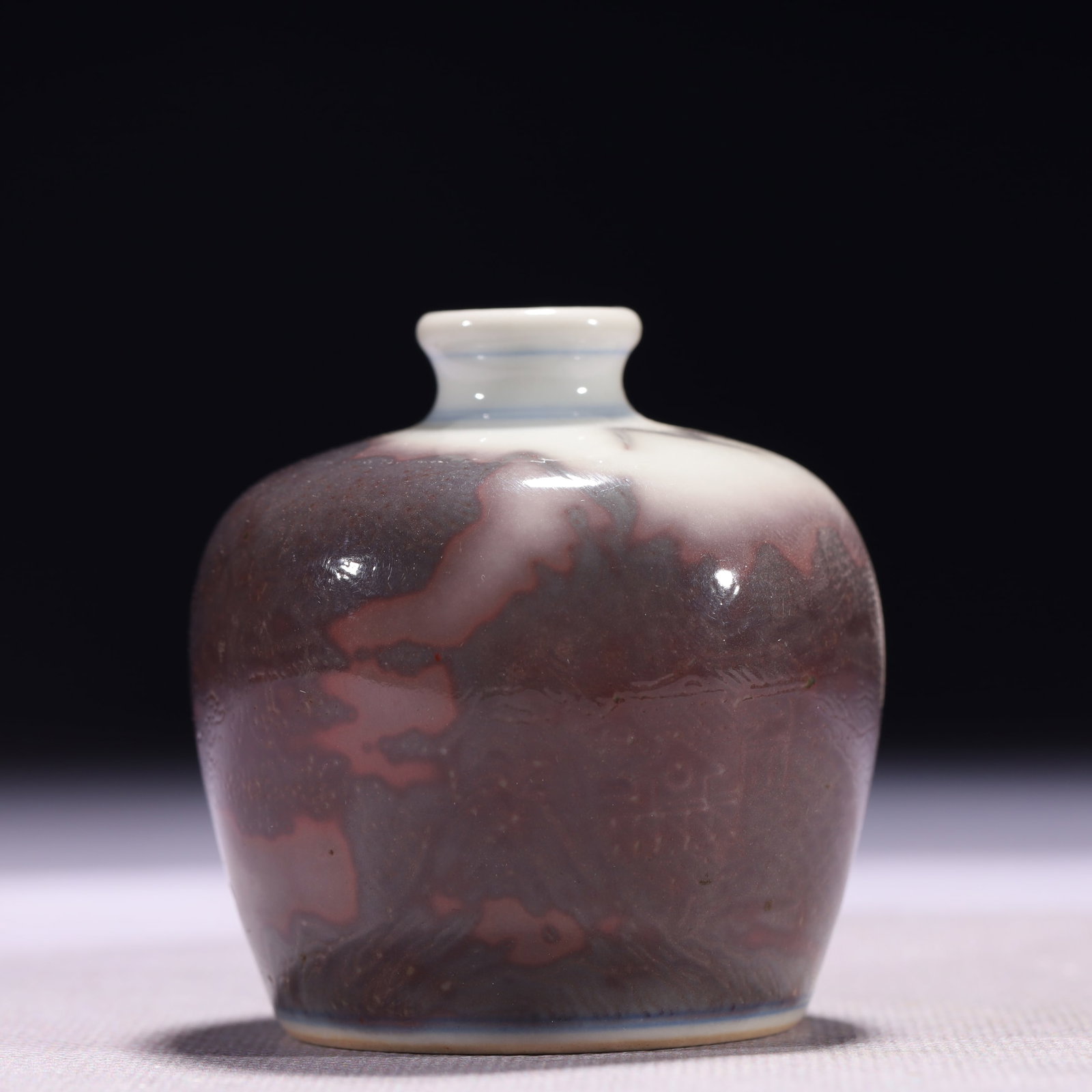 An Exquisite Underglaze-Red Landscape Pattern Snuff Bottle - 2
