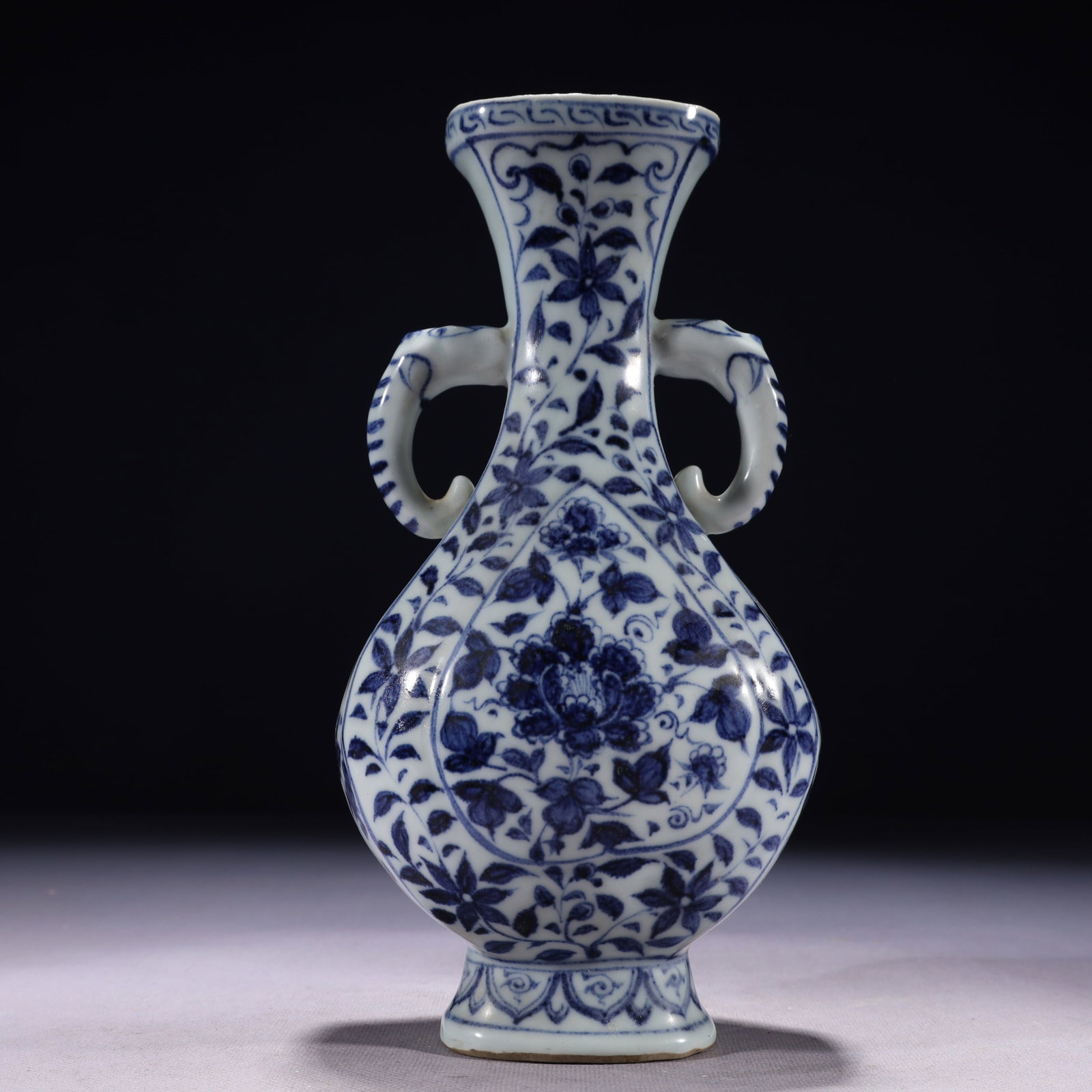 An Exquisite Blue and White Lotus Pattern Double-Ears Vase: An Exquisite Blue and White Lotus Pattern Double-Ears Vase,Qing Dynasty,China,Size:4.7inx3.1inx9.4in,Weight:750g