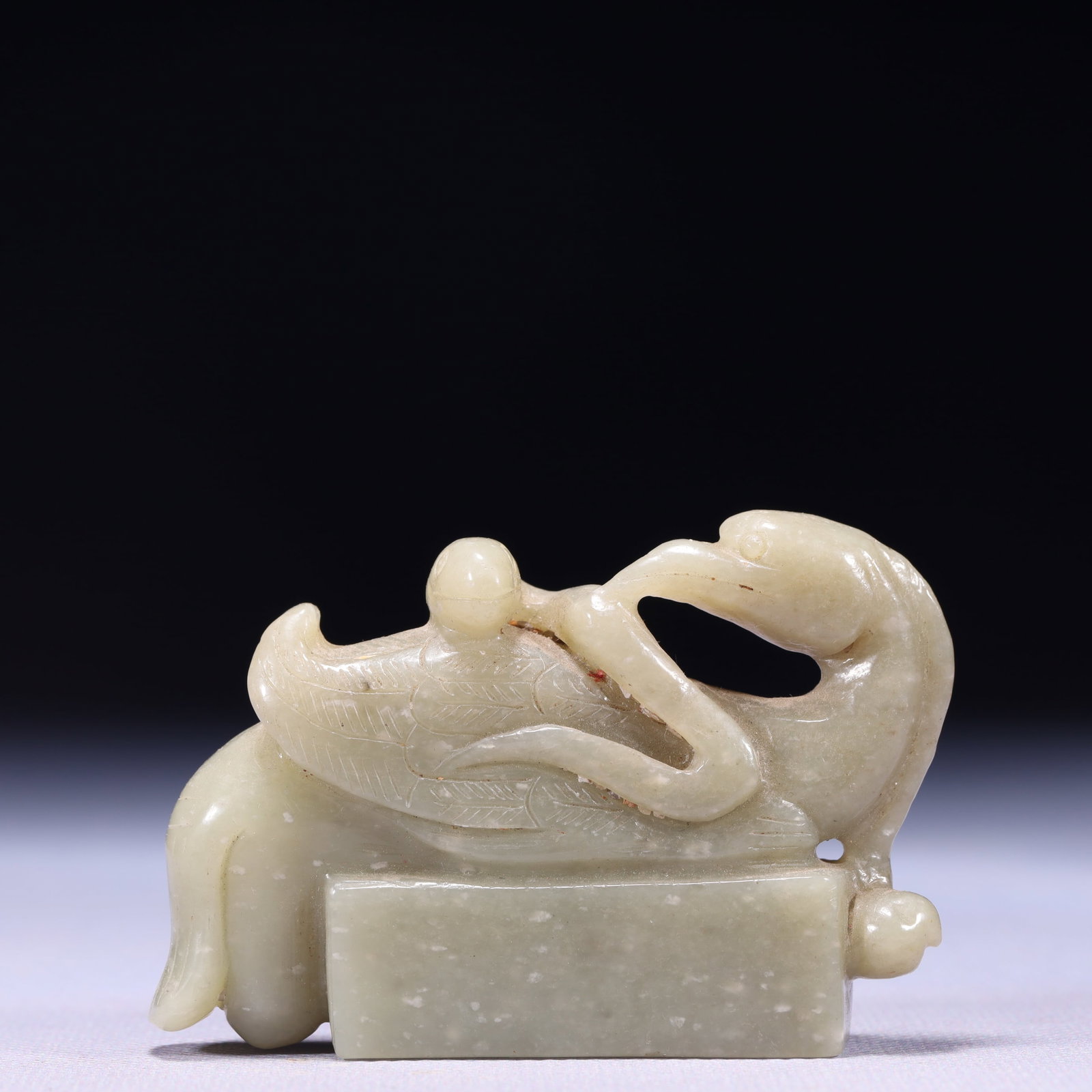 An Exquisite White Jade Phoenix Seal: An Exquisite White Jade Phoenix Seal,Qing Dynasty,China,Size:3.1inx0.8inx2in,Weight:147g 白玉凤印章,中国清代