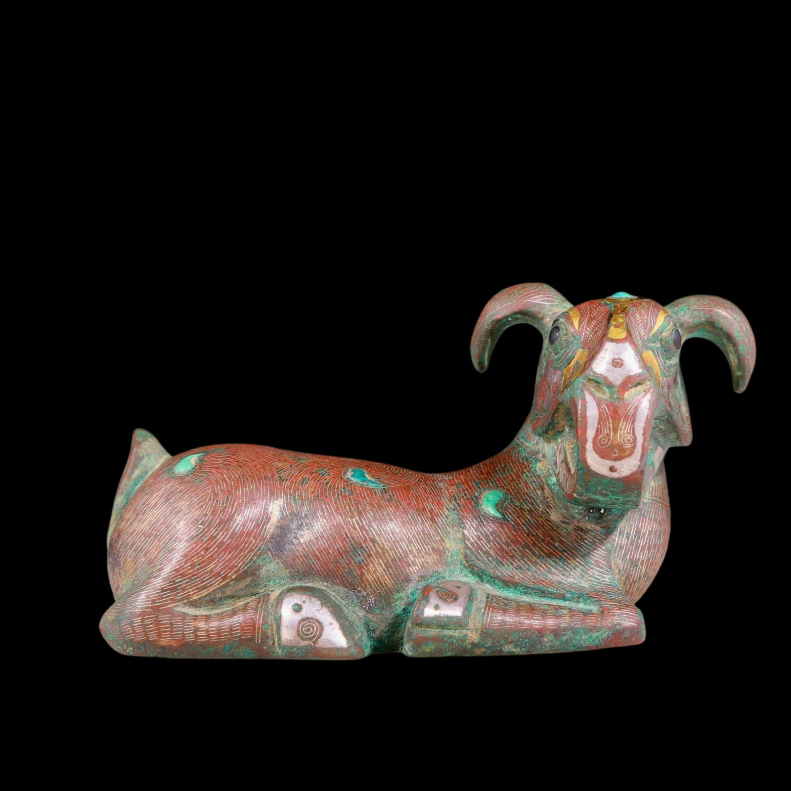 A precious bronze inlaid gold and silver goat ornament: precious bronze inlaid gold and silver goat ornament ancient times, Size: 13mx2.4inx2.8in, Weight: 900g 铜嵌金银山羊摆件，远古时