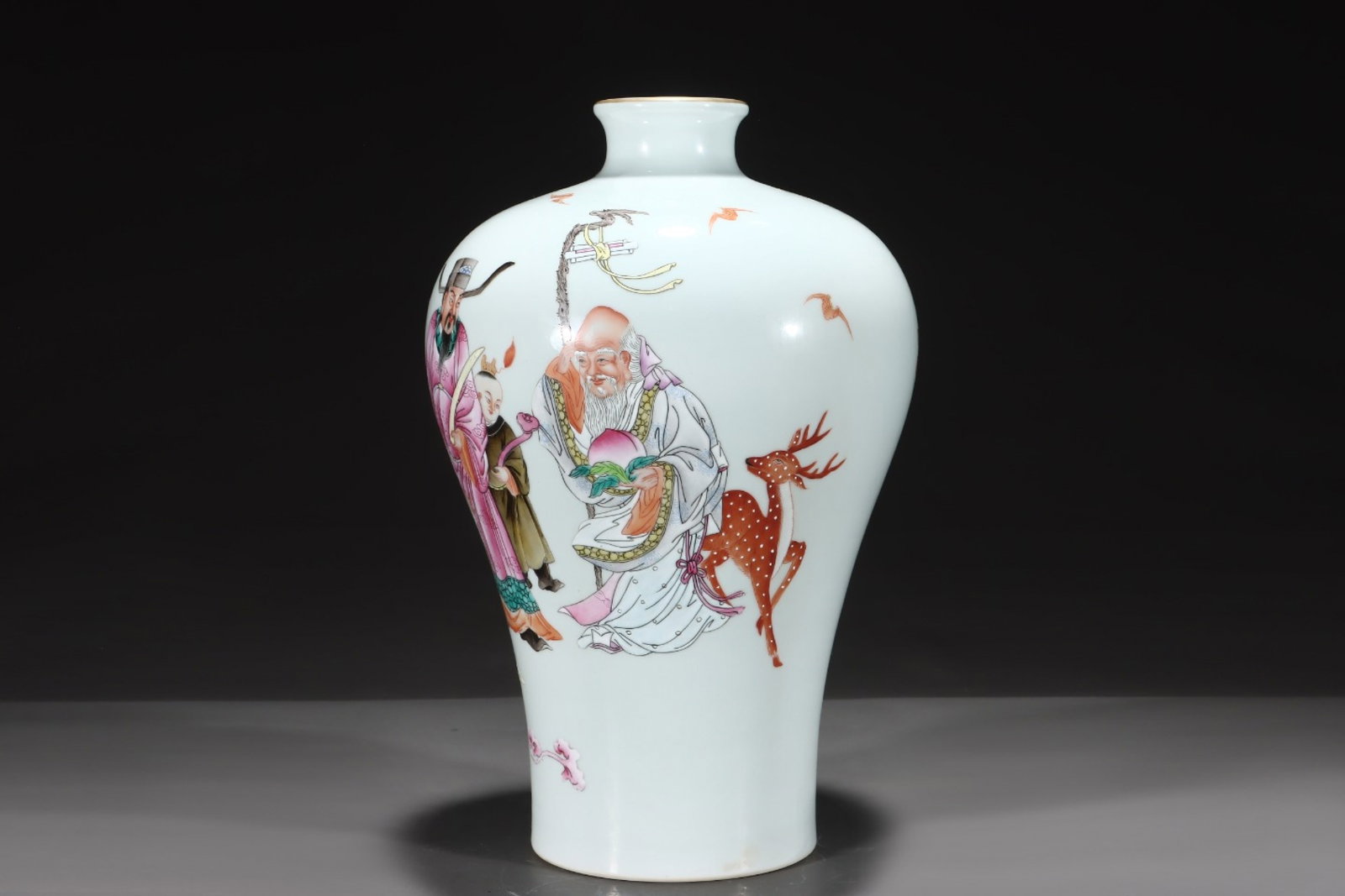 An Exquisite Famille-Rose Character and Story Pattern with poem Painted Gold Vase,With Vertical: An Exquisite Famille-Rose Character and Story Pattern with poem Painted Gold Vase,With Vertical Scroll Painting on Silk Qing Dynasty,China,with Qianlong Six-character Mark,Size:14inx8.7in,Without fram