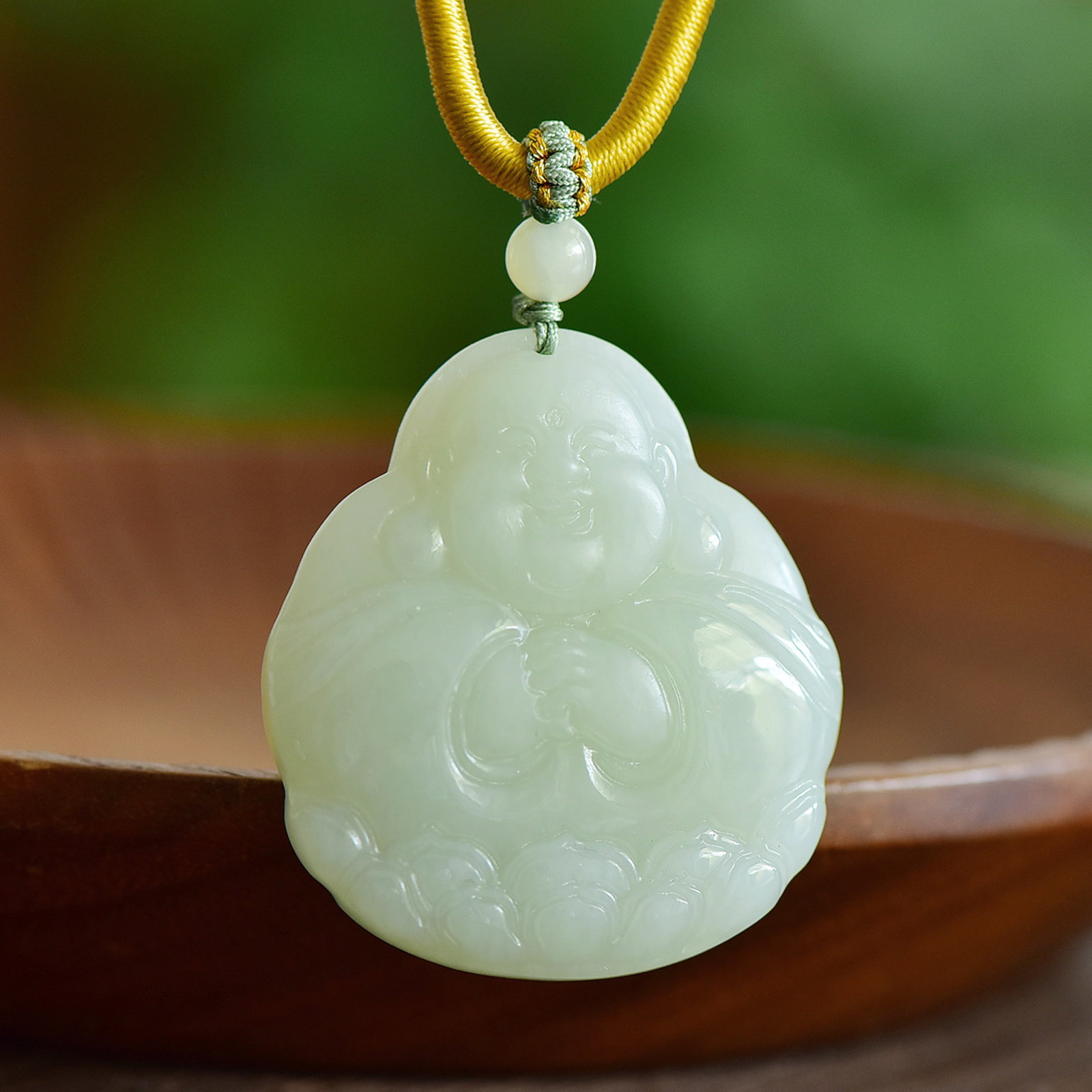 An Exquisite White Jade Maitreya Buddha Pendant: An Exquisite White Jade Maitreya Buddha Pendant,Size:43mmx41mm 寓意:吉祥 心怀天下 能容天下事 白玉弥Ô