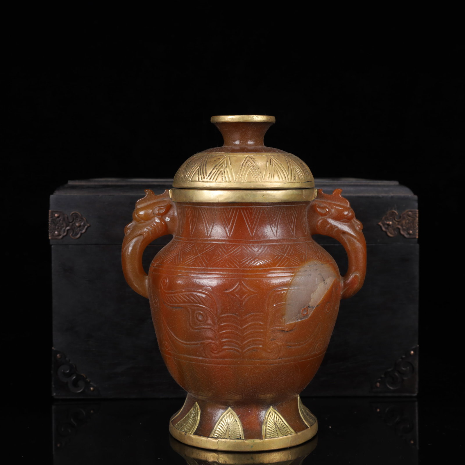 An Exquisite White Jade Cover with Gold Beast-Face Pattern Double-Ears Jar: An Exquisite White Jade Cover with Gold Beast-Face Pattern Double-Ears Jar,Qing Dynasty,China,Size:(Jar)5.1inx3.9inx6.7in,(Box)8.7inx5.1in,Weight:1100g 白玉包金兽面