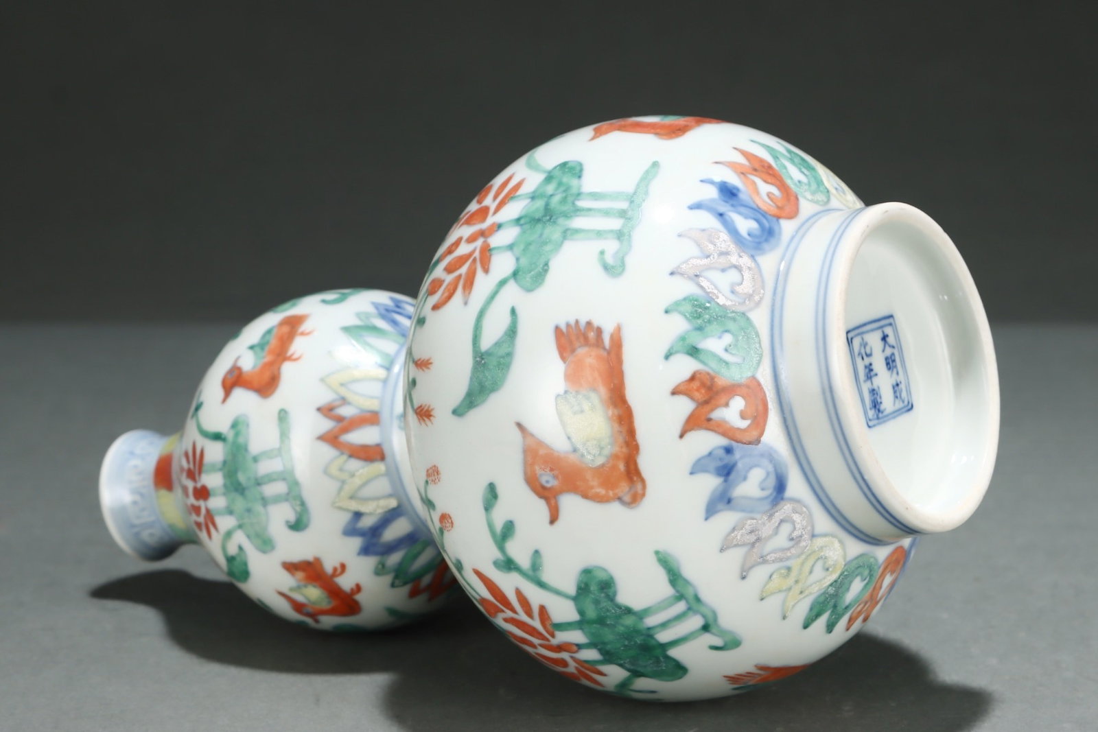 An Exquisite Doucai Mandarin Duck Pattern Flower Pattern Vase - 8