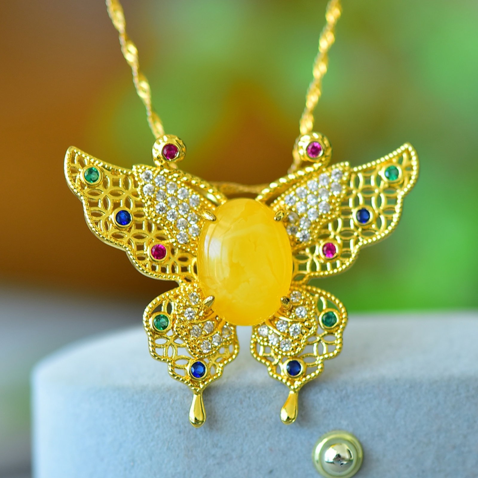 An Exquisite Bronze-Gold Plated Inlaid Beeswax Butterfly Necklace,Inlaid Diamond (1 of 5)