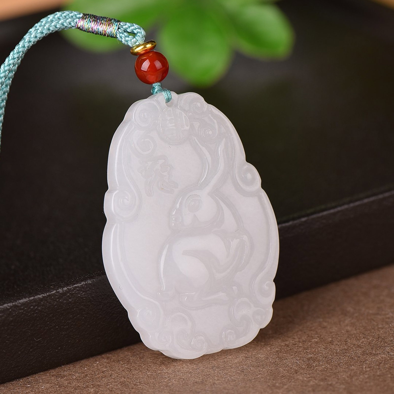 An Exquisite White Jade Rabbit Pattern Pendant - 3