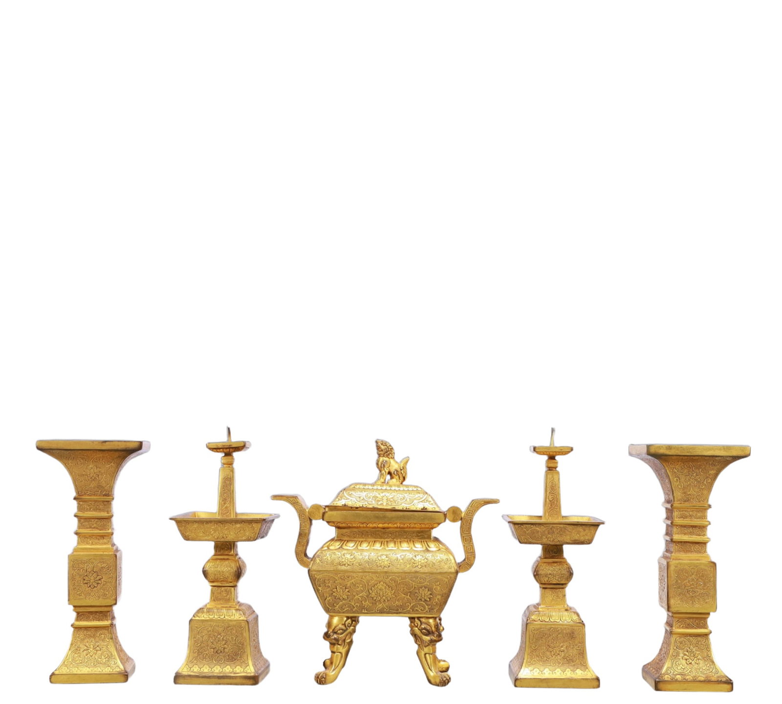 A Set of Rare Gilt Bronze Lotus Pattern Ornament: A Set of Rare Gilt Bronze Lotus Pattern Ornament,Qing Dynasty, China,Qianlong Four-character Mark,Size:7.5inx3.9inx7.7in,Total Weight:3650g