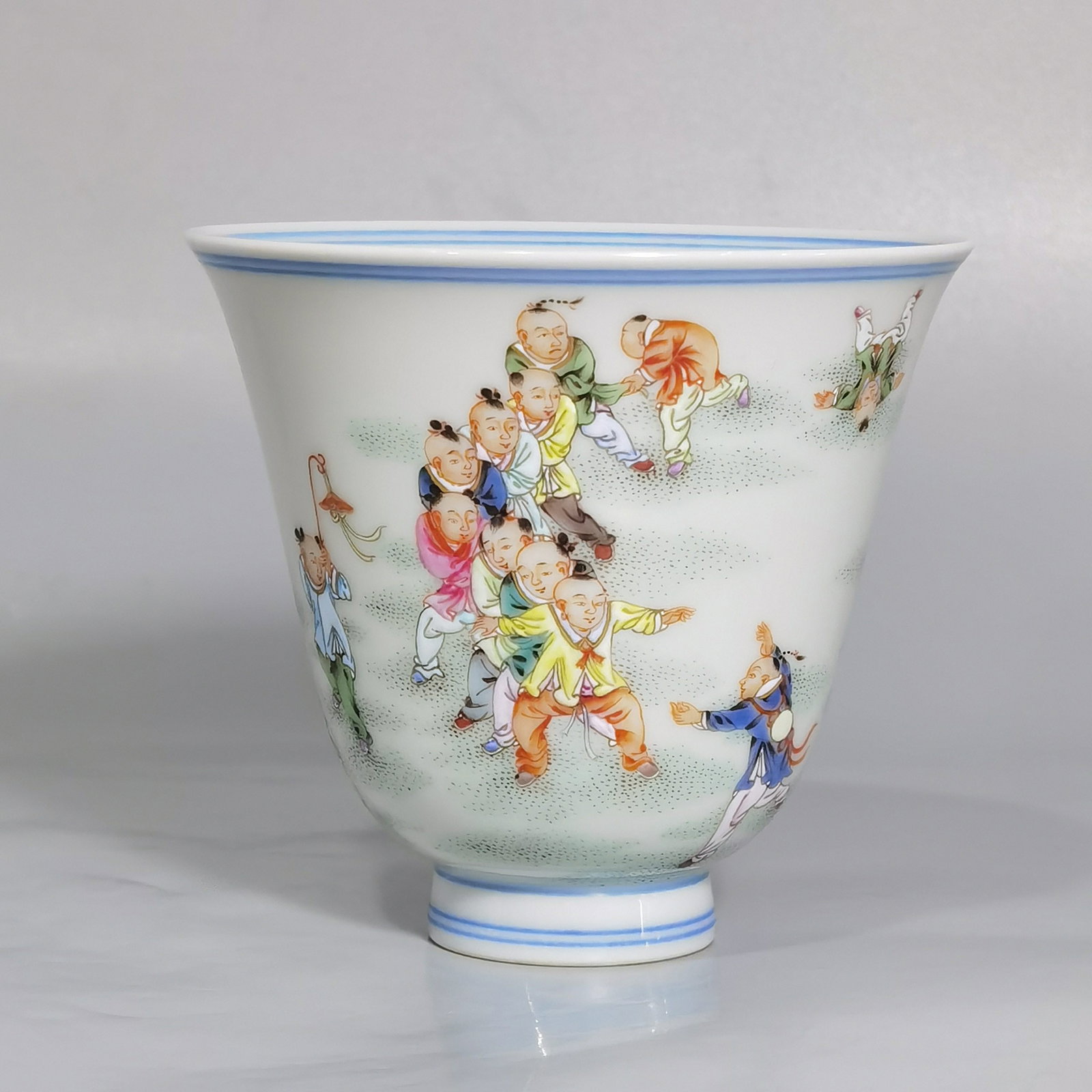 An Exquisite Famille-Rose Character and Story Pattern Cup,with poem: An Exquisite Famille-Rose Character and Story Pattern Cup,with poem,Qing Dynasty,China,Yongzheng Four-character Mark,Size:3.5inx3.1in 粉彩人物故事纹杯&#
