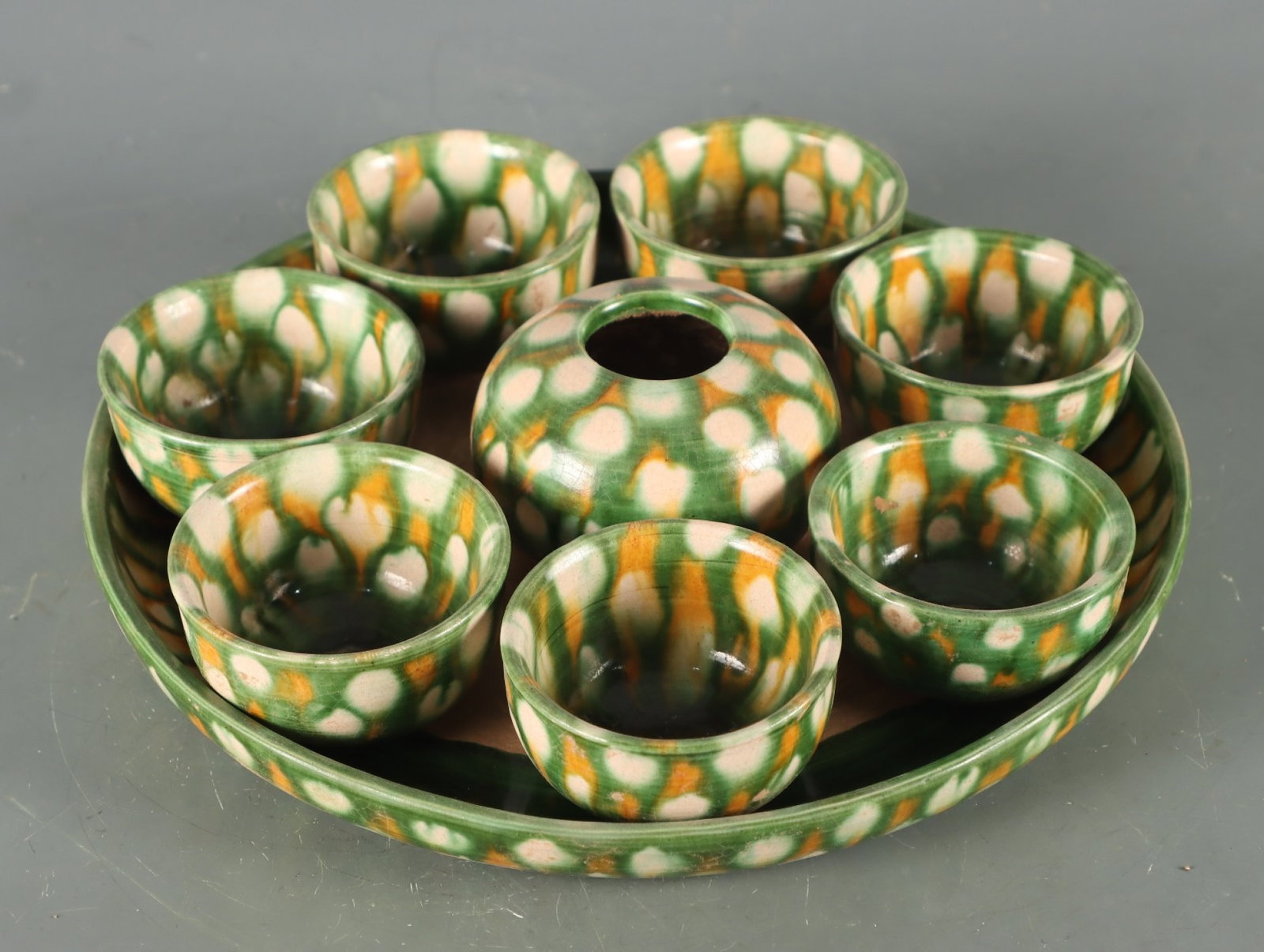 A Set of Fine Tang Tri-Color Glazed Pottery Cups,with Plate (1 of 9)
